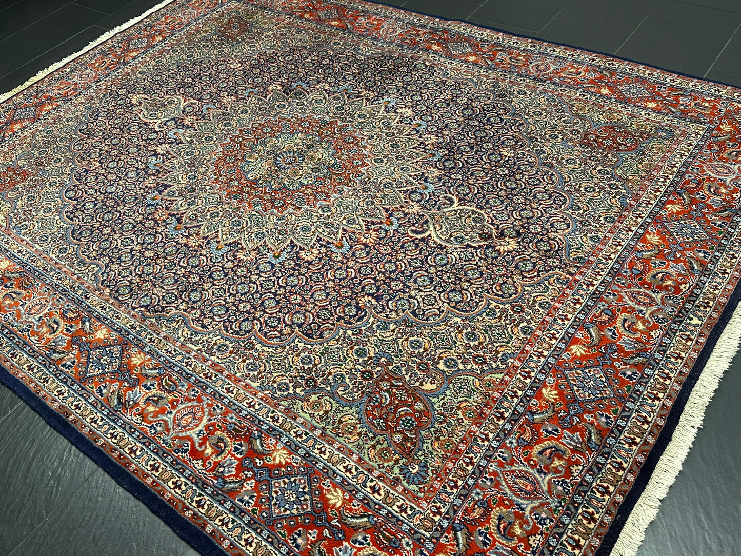 Orientteppich handgeknüpft Moud Medaillon 265x200 cm