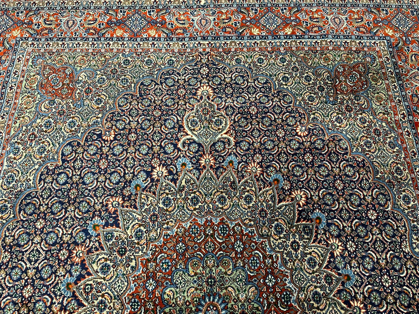 Orientteppich handgeknüpft Moud Medaillon 265x200 cm