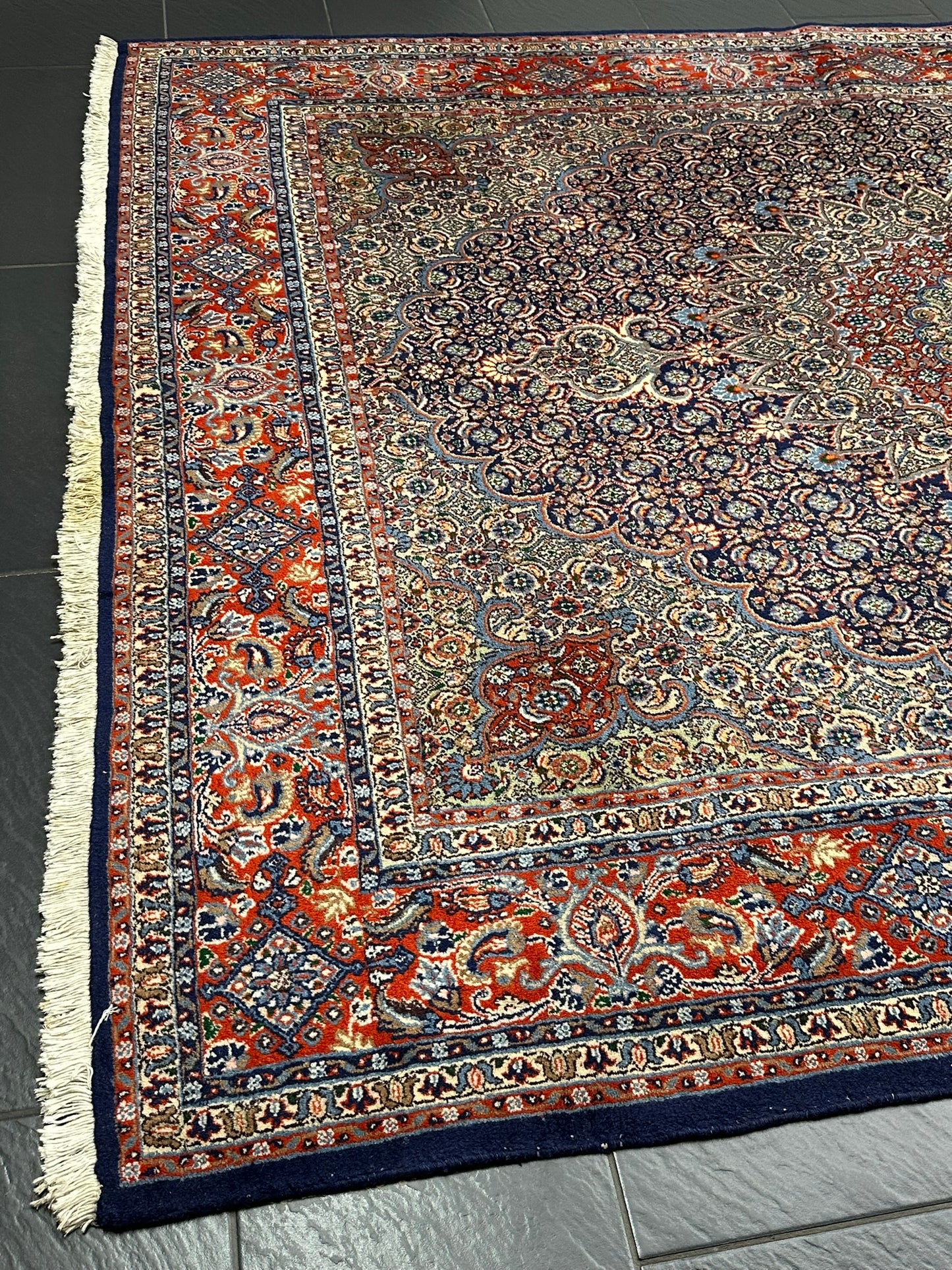 Orientteppich handgeknüpft Moud Medaillon 265x200 cm