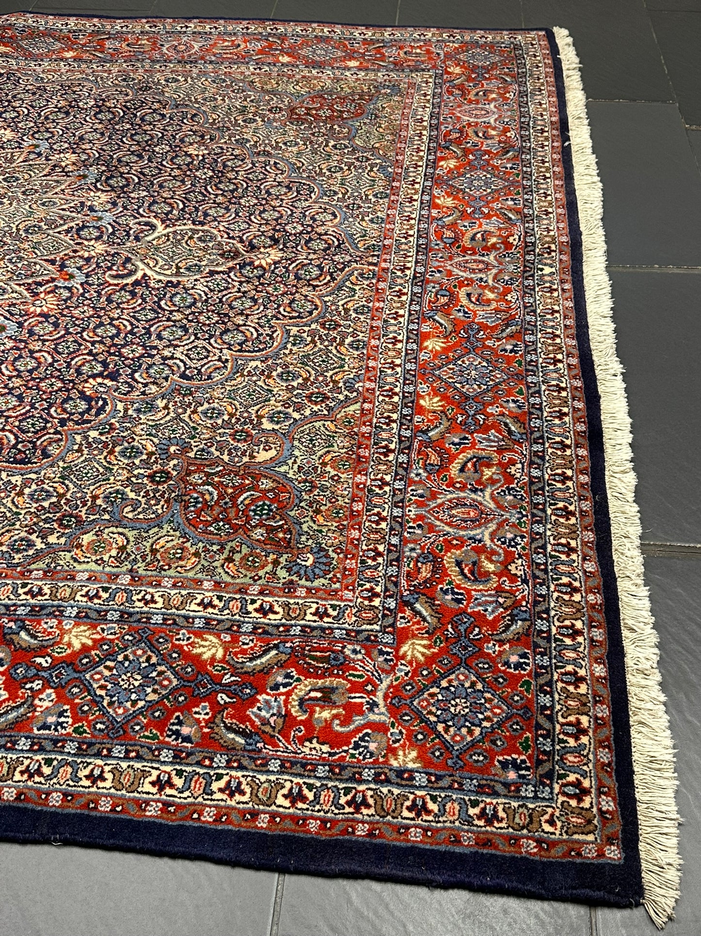 Orientteppich handgeknüpft Moud Medaillon 265x200 cm