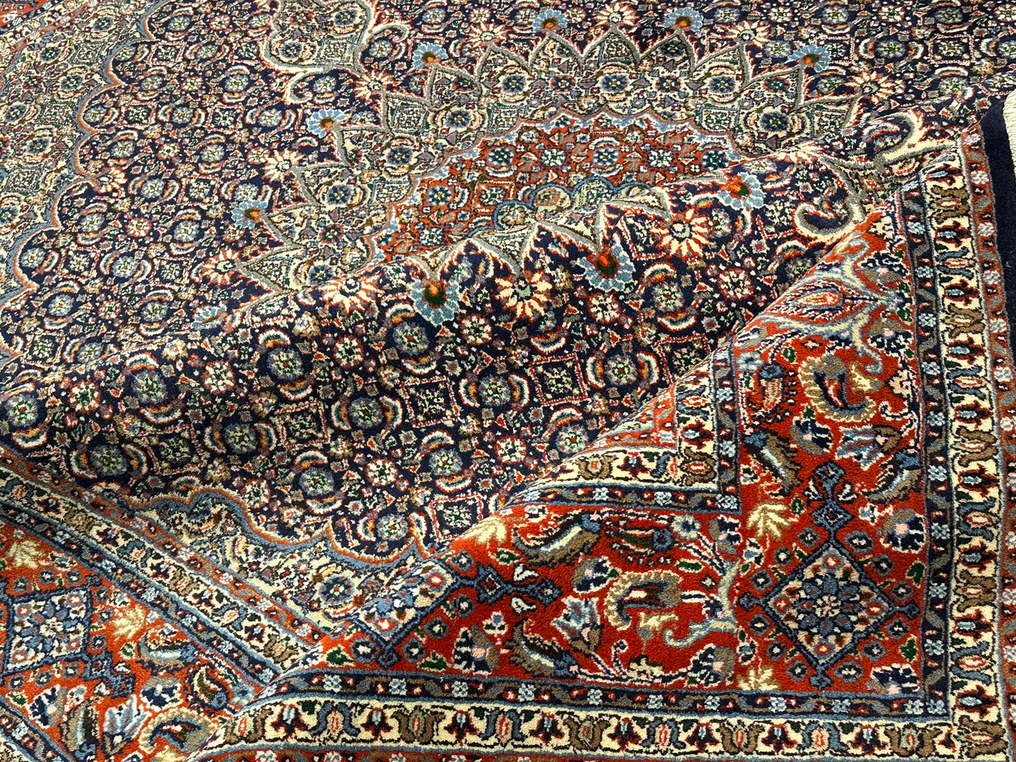 Orientteppich handgeknüpft Moud Medaillon 265x200 cm