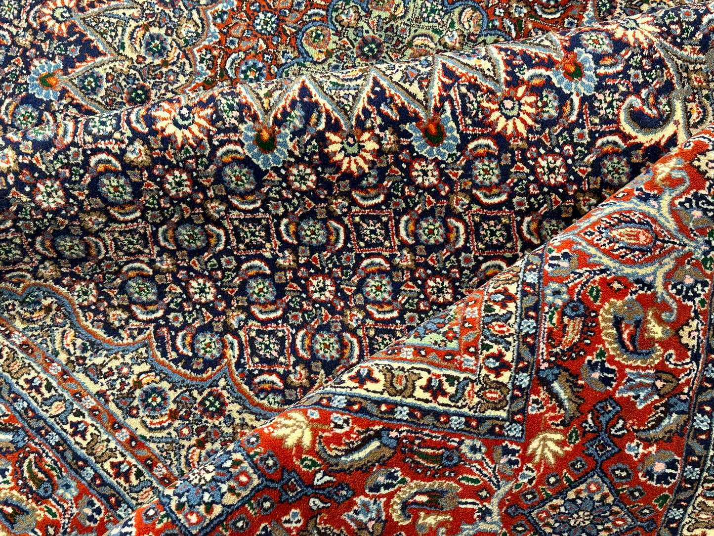 Orientteppich handgeknüpft Moud Medaillon 265x200 cm