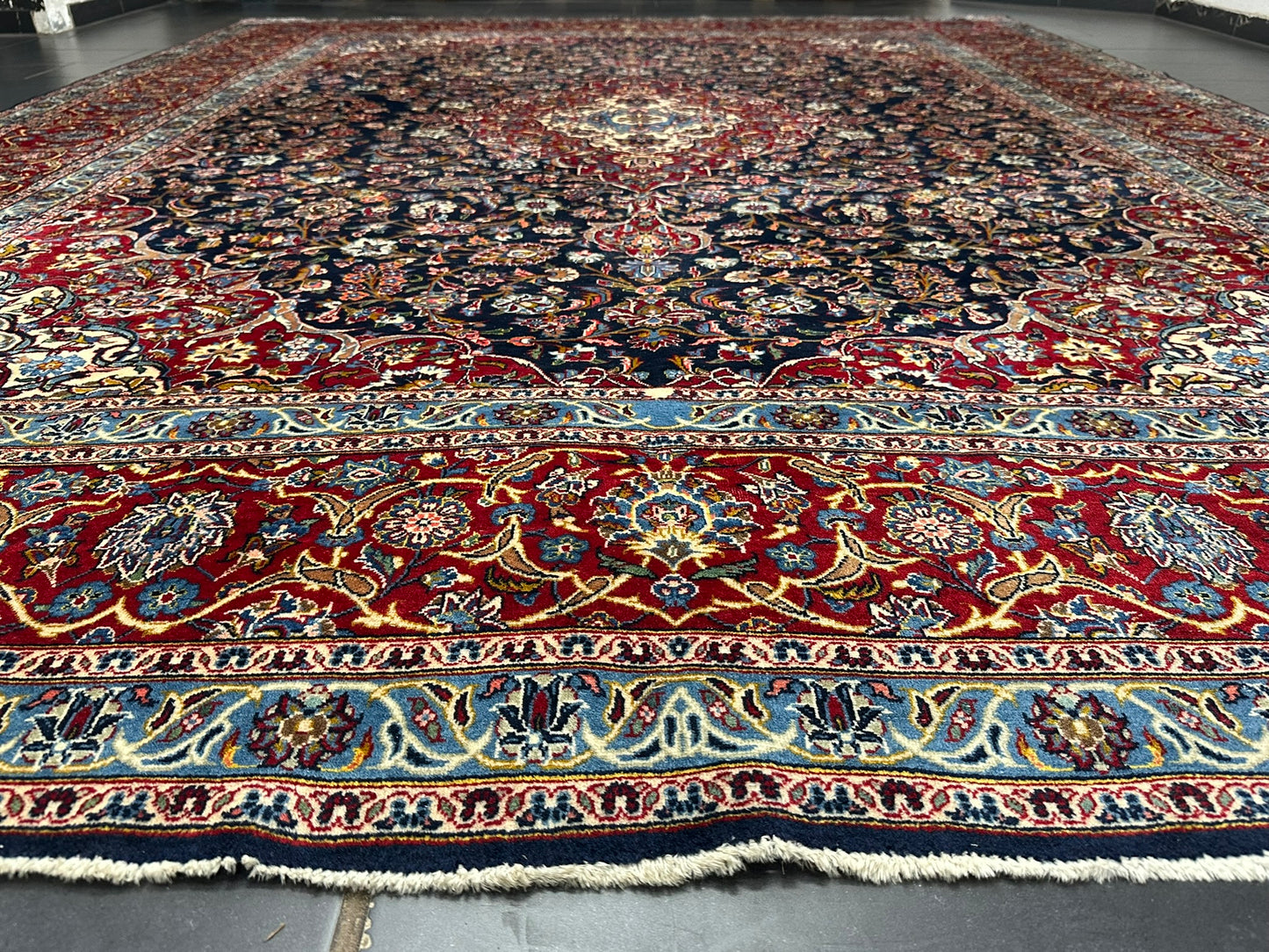 Orientteppich handgeknüpft Keschan Medaillon 400x300 cm