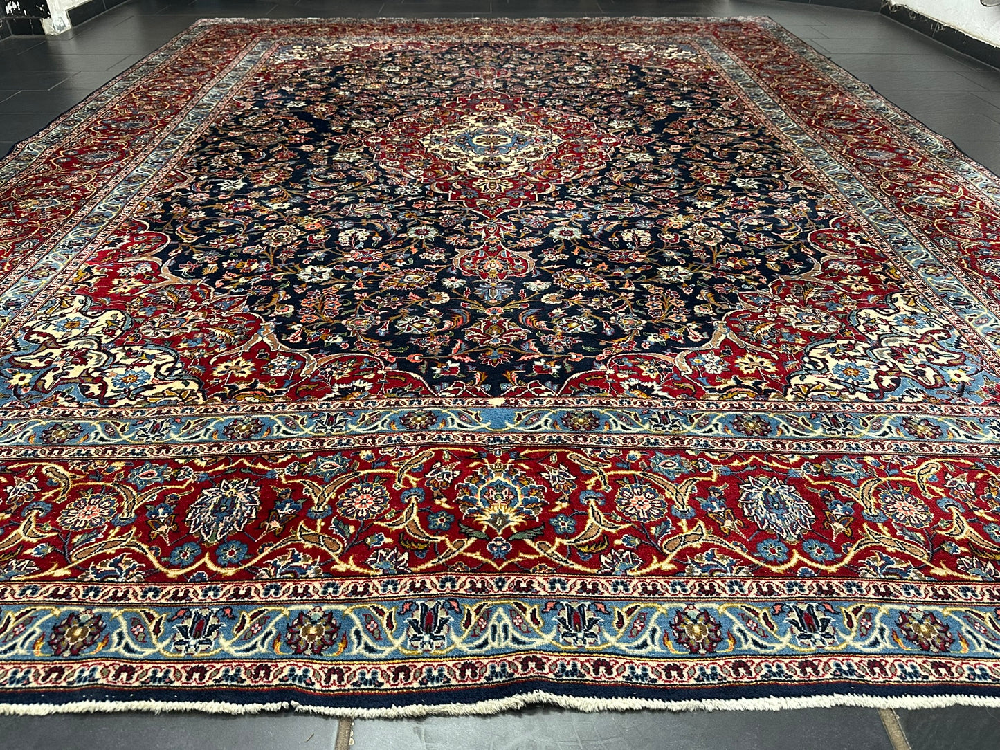 Orientteppich handgeknüpft Keschan Medaillon 400x300 cm