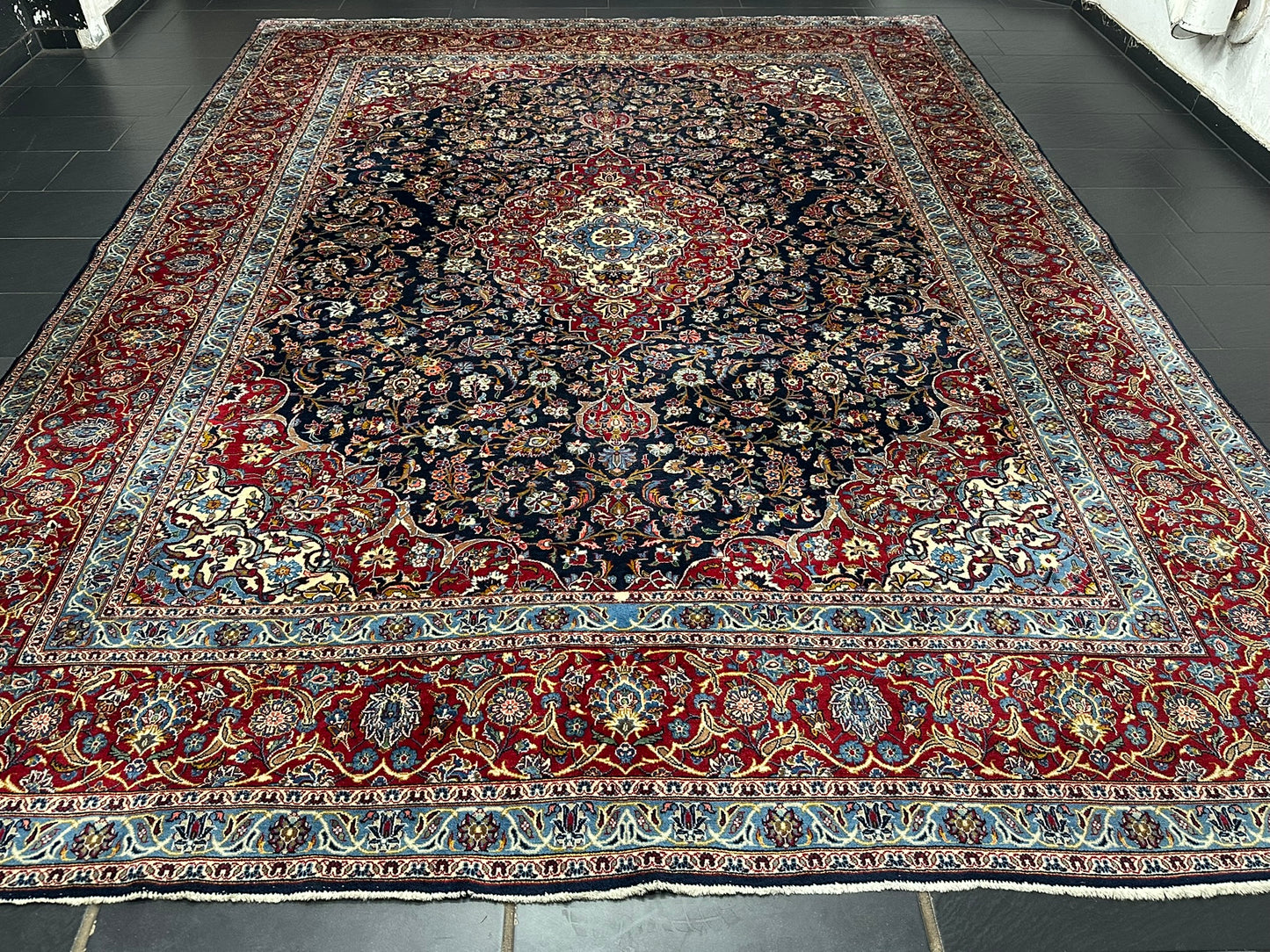 Orientteppich handgeknüpft Keschan Medaillon 400x300 cm