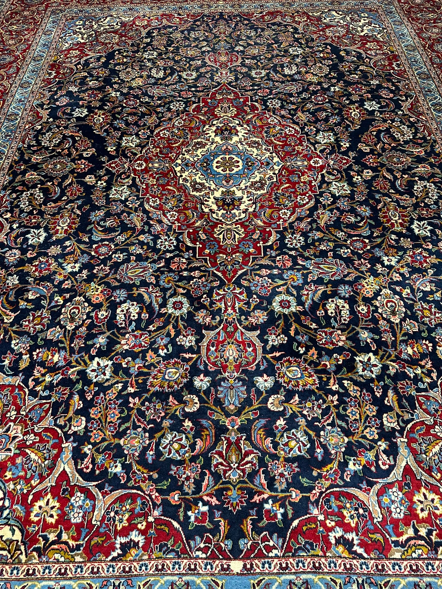 Orientteppich handgeknüpft Keschan Medaillon 400x300 cm