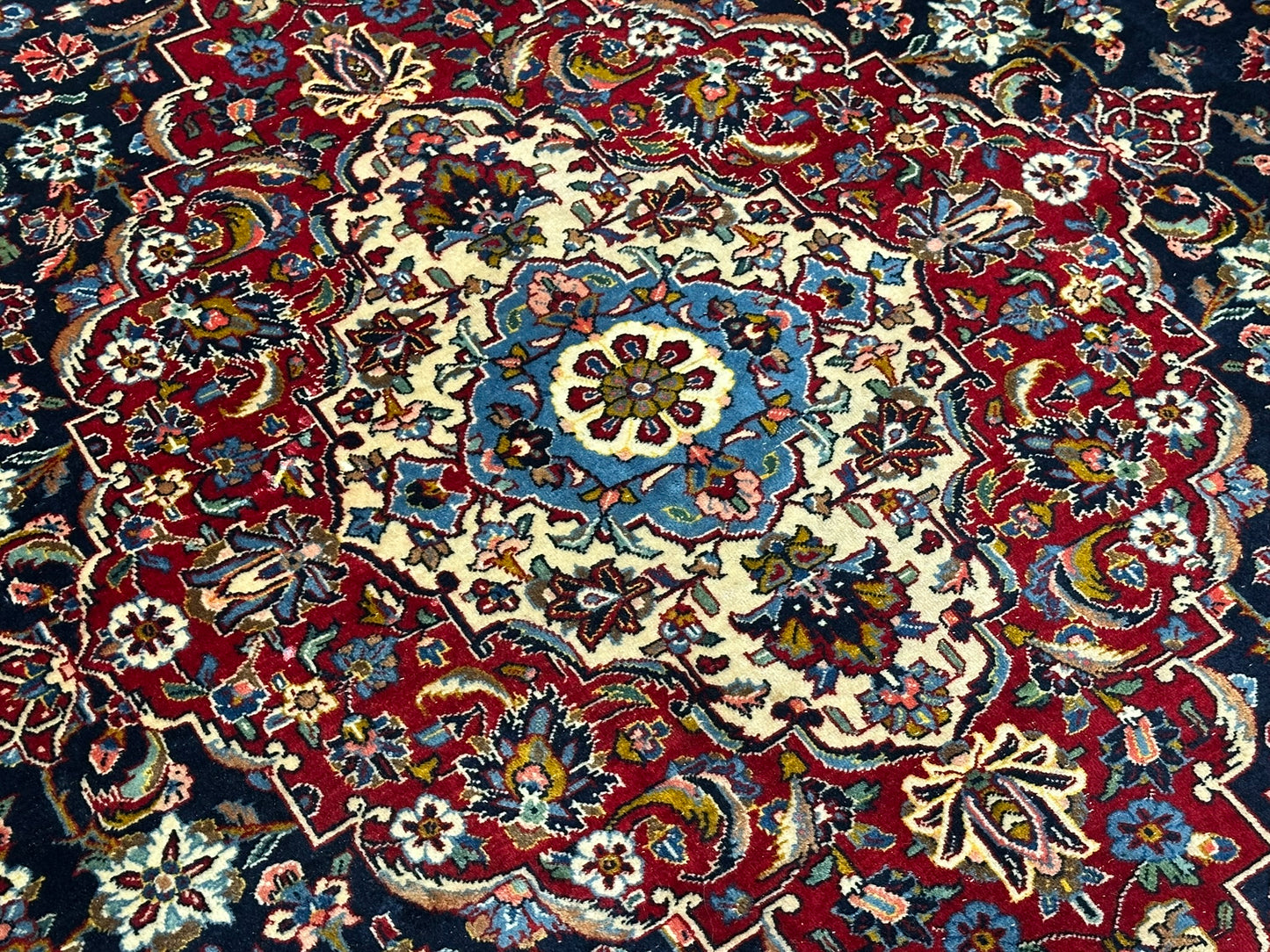 Orientteppich handgeknüpft Keschan Medaillon 400x300 cm