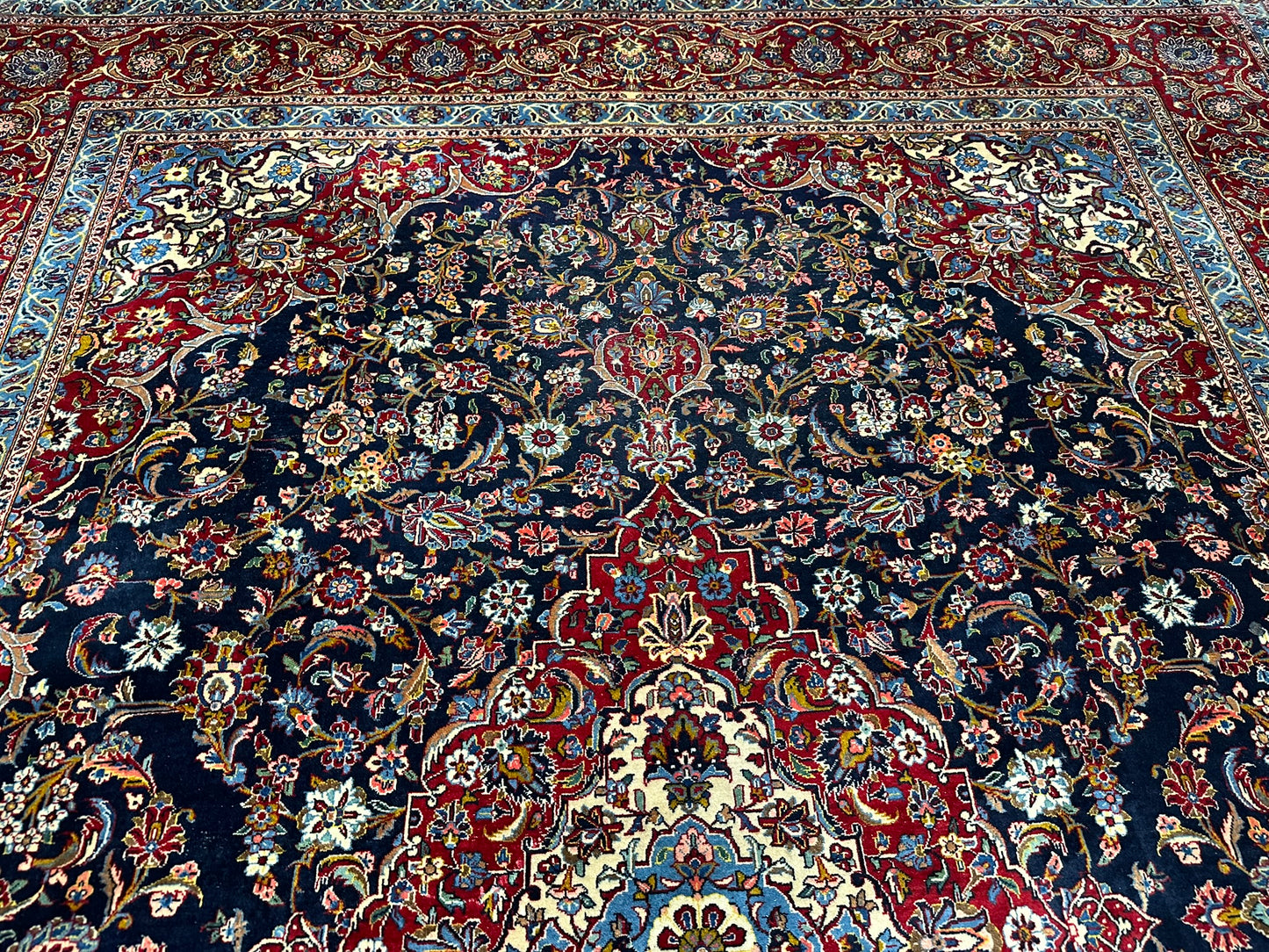 Orientteppich handgeknüpft Keschan Medaillon 400x300 cm