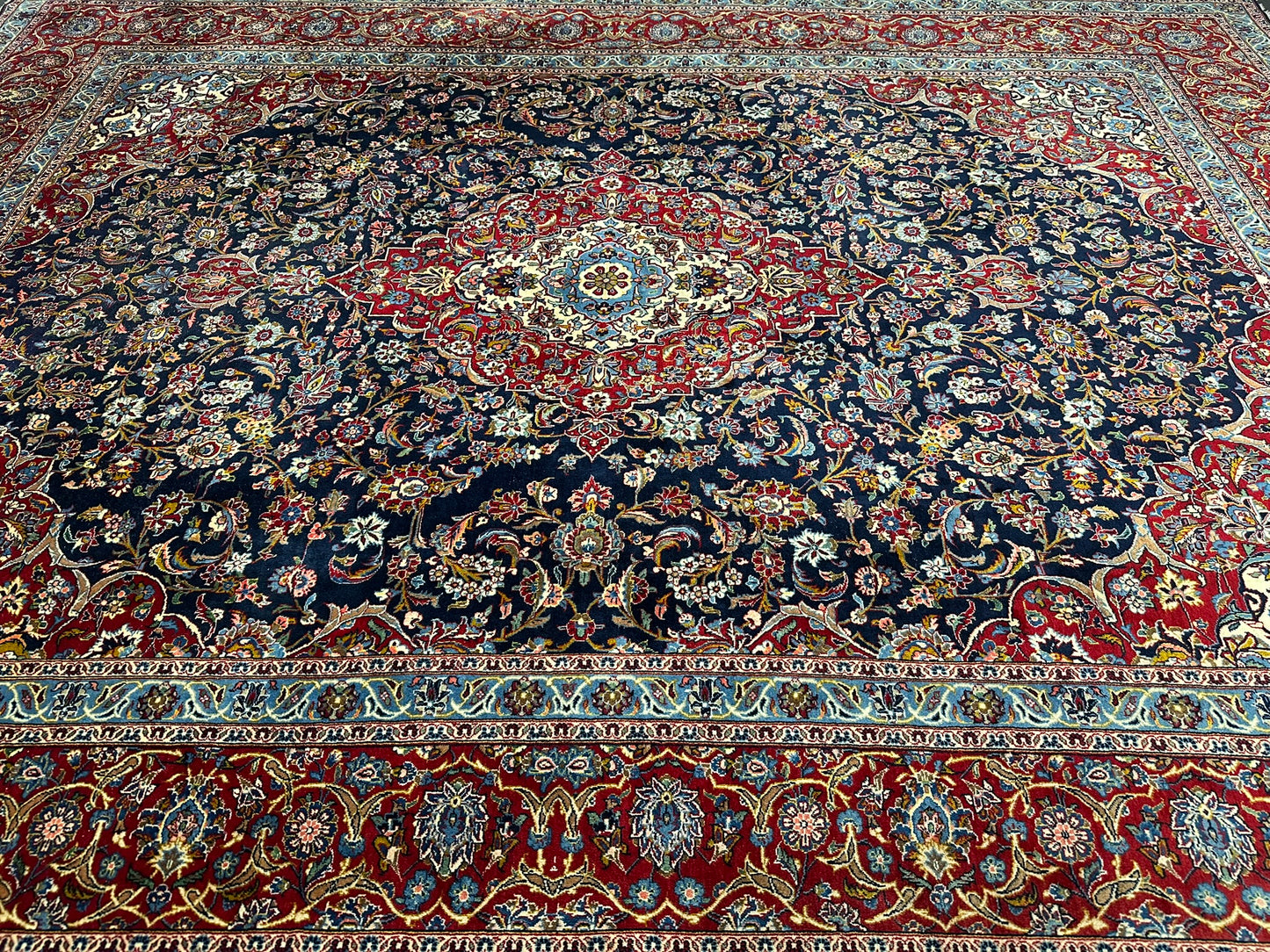 Orientteppich handgeknüpft Keschan Medaillon 400x300 cm