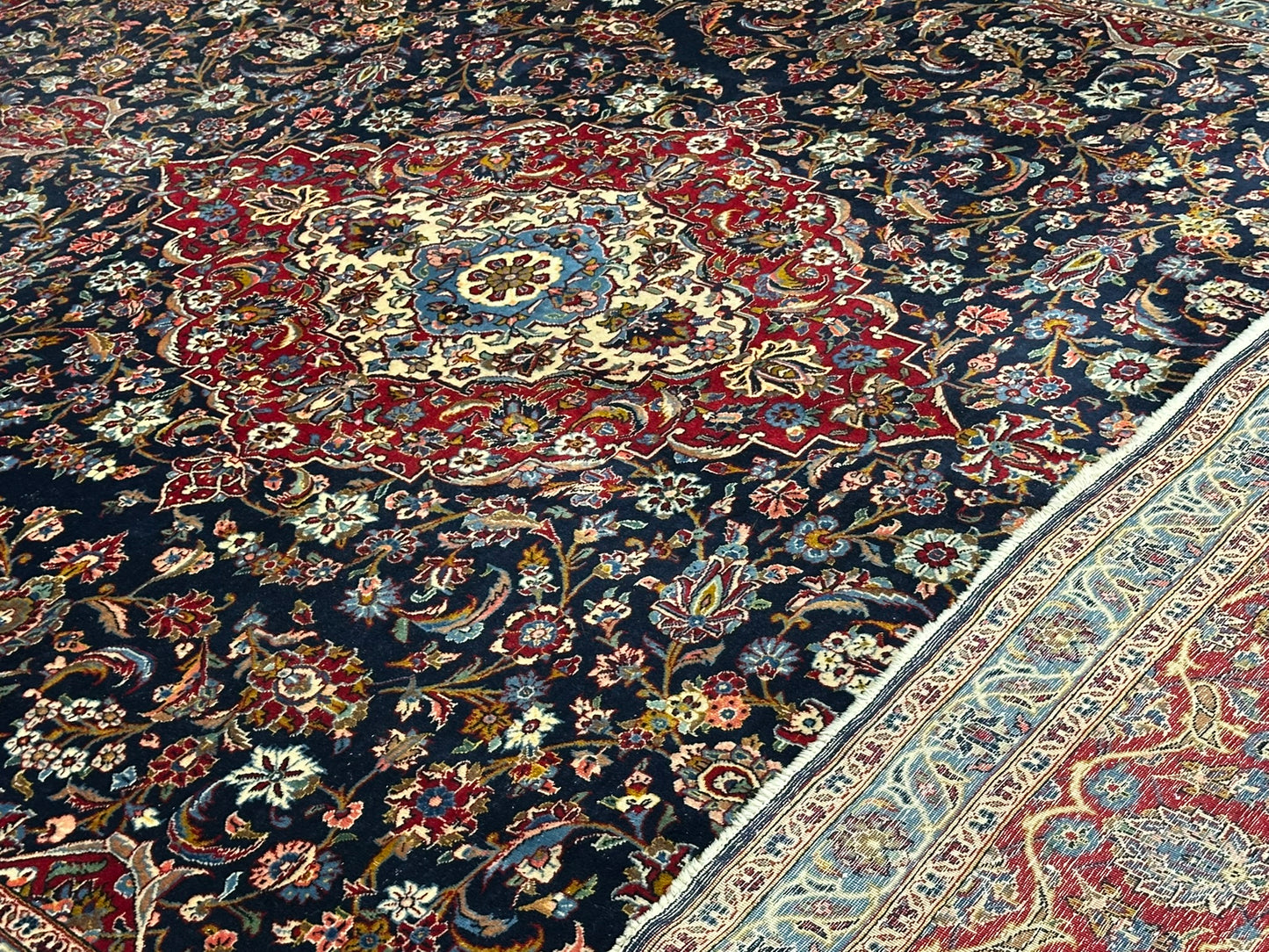Orientteppich handgeknüpft Keschan Medaillon 400x300 cm