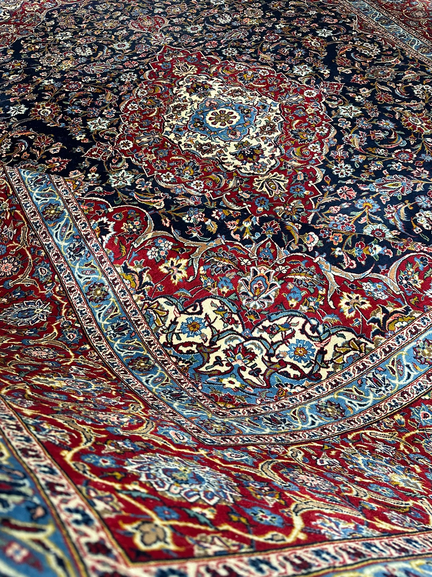 Orientteppich handgeknüpft Keschan Medaillon 400x300 cm