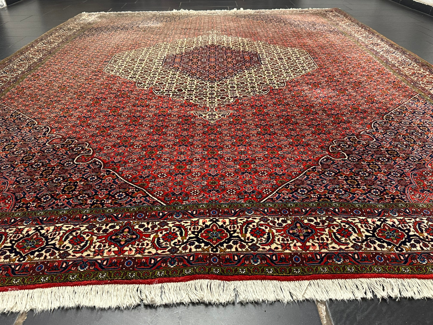 Orientteppich handgeknüpft Bidjar Korkwolle 340x255 cm