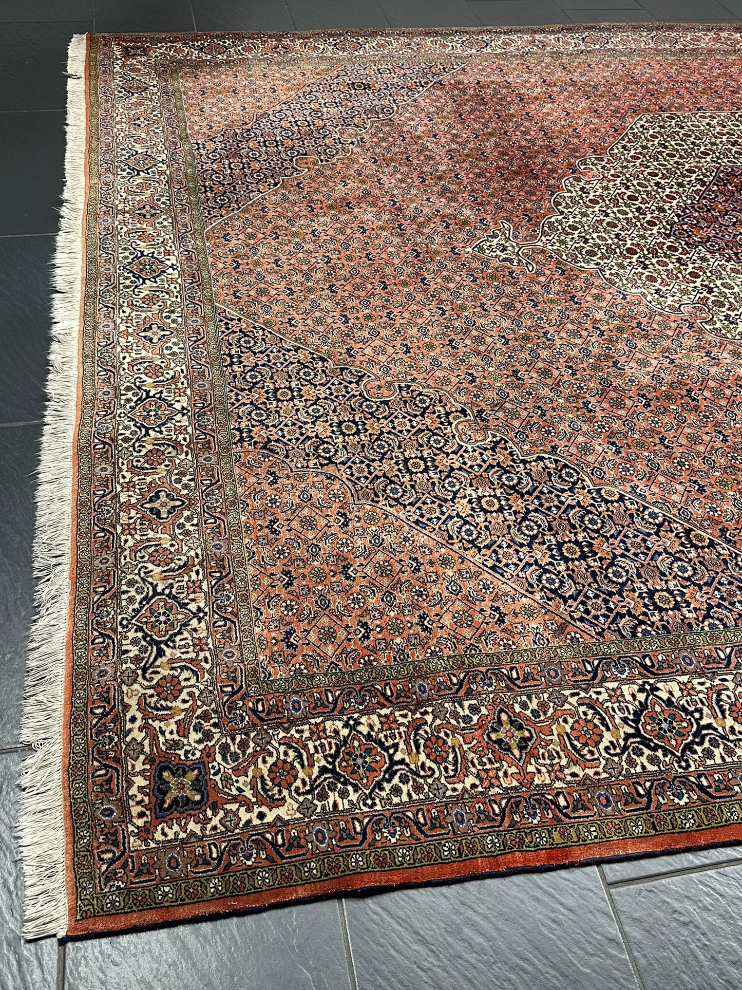Orientteppich handgeknüpft Bidjar Korkwolle 340x255 cm