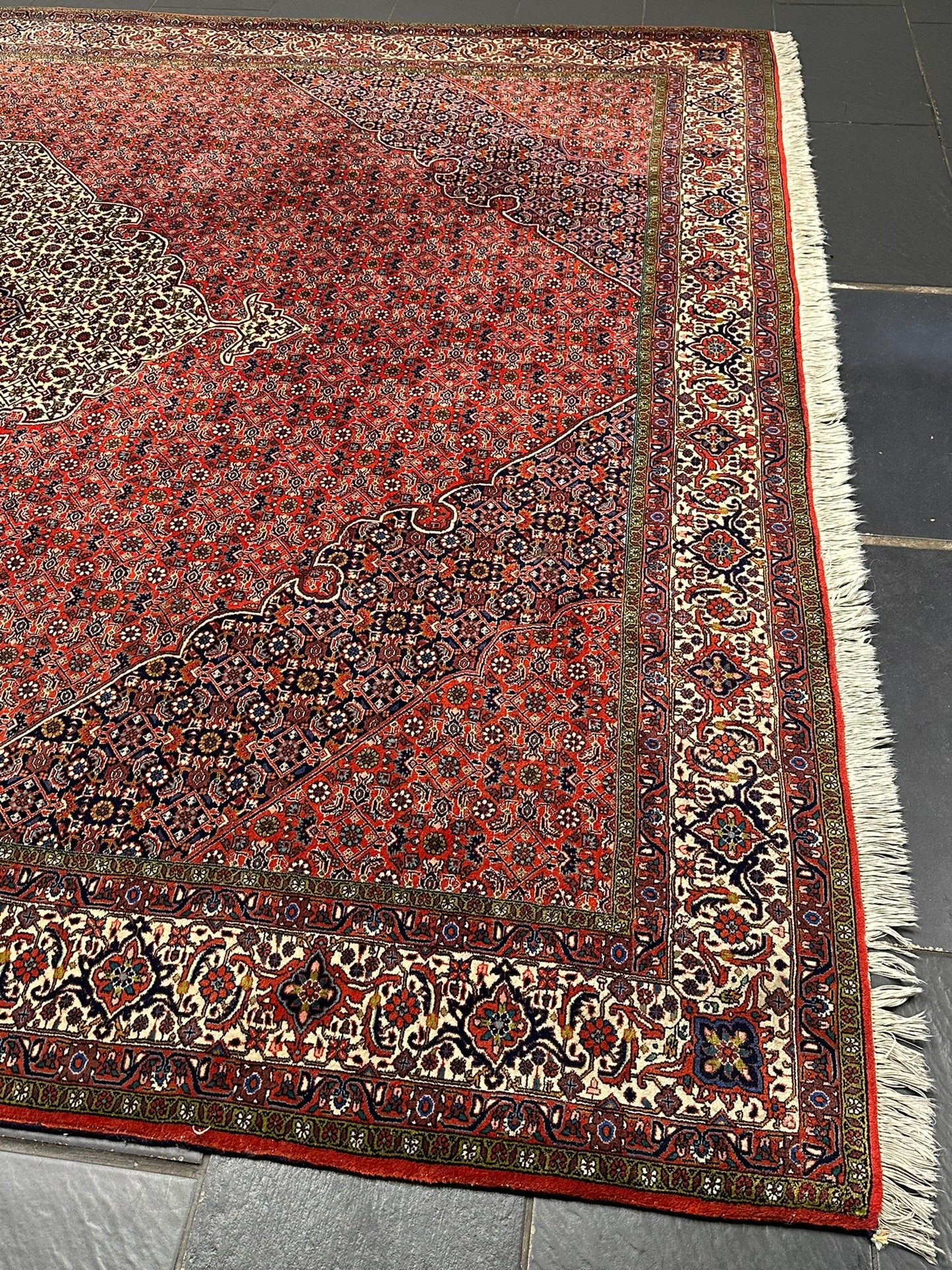 Orientteppich handgeknüpft Bidjar Korkwolle 340x255 cm
