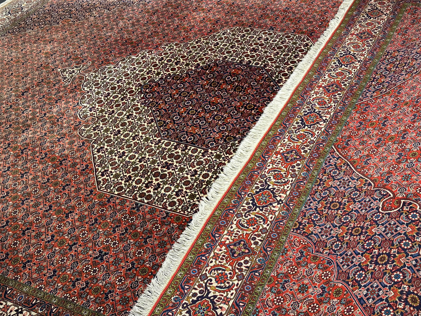 Orientteppich handgeknüpft Bidjar Korkwolle 340x255 cm