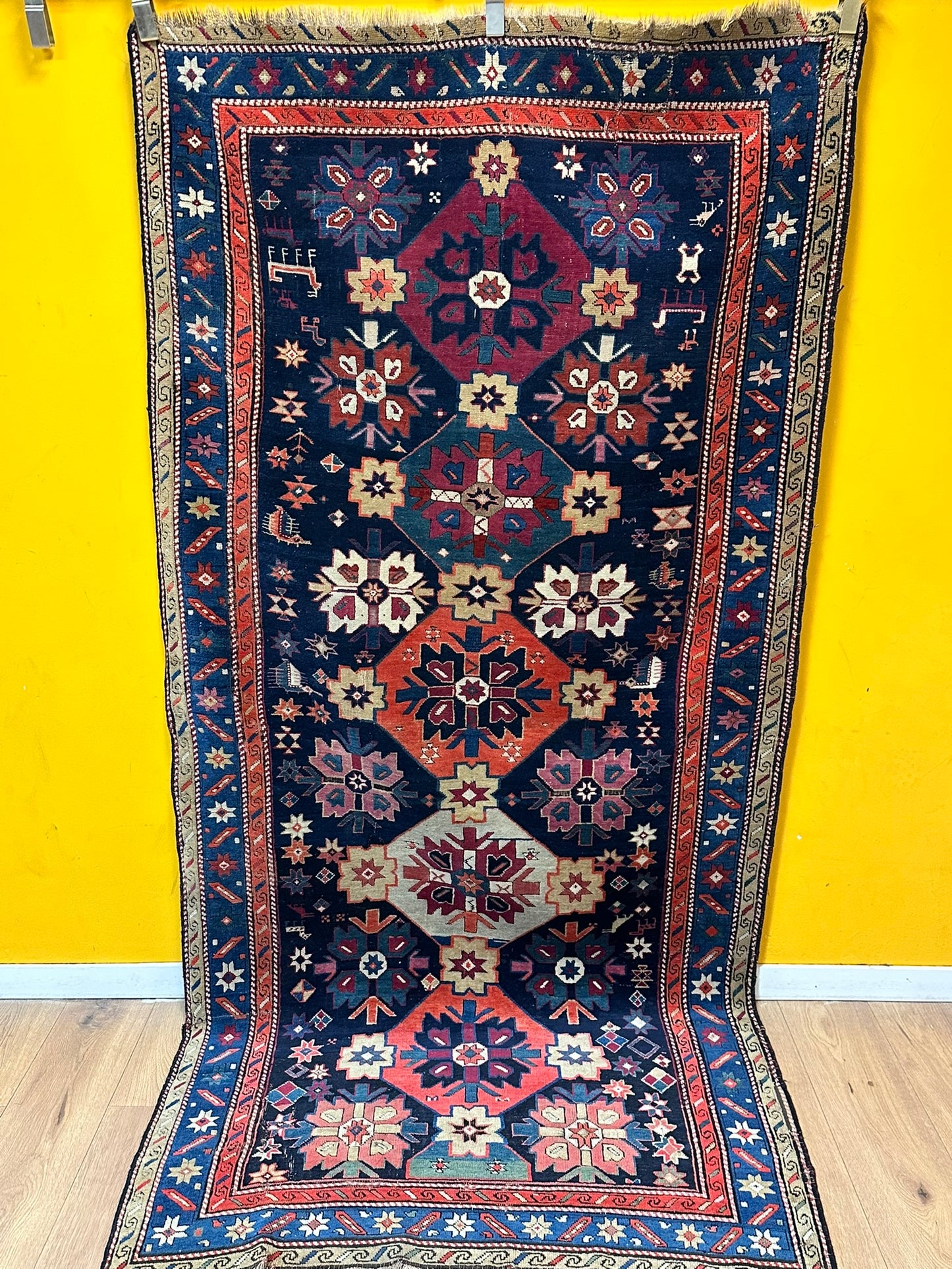 Orientteppich handgeknüpft Kazak Antik 256x124 cm