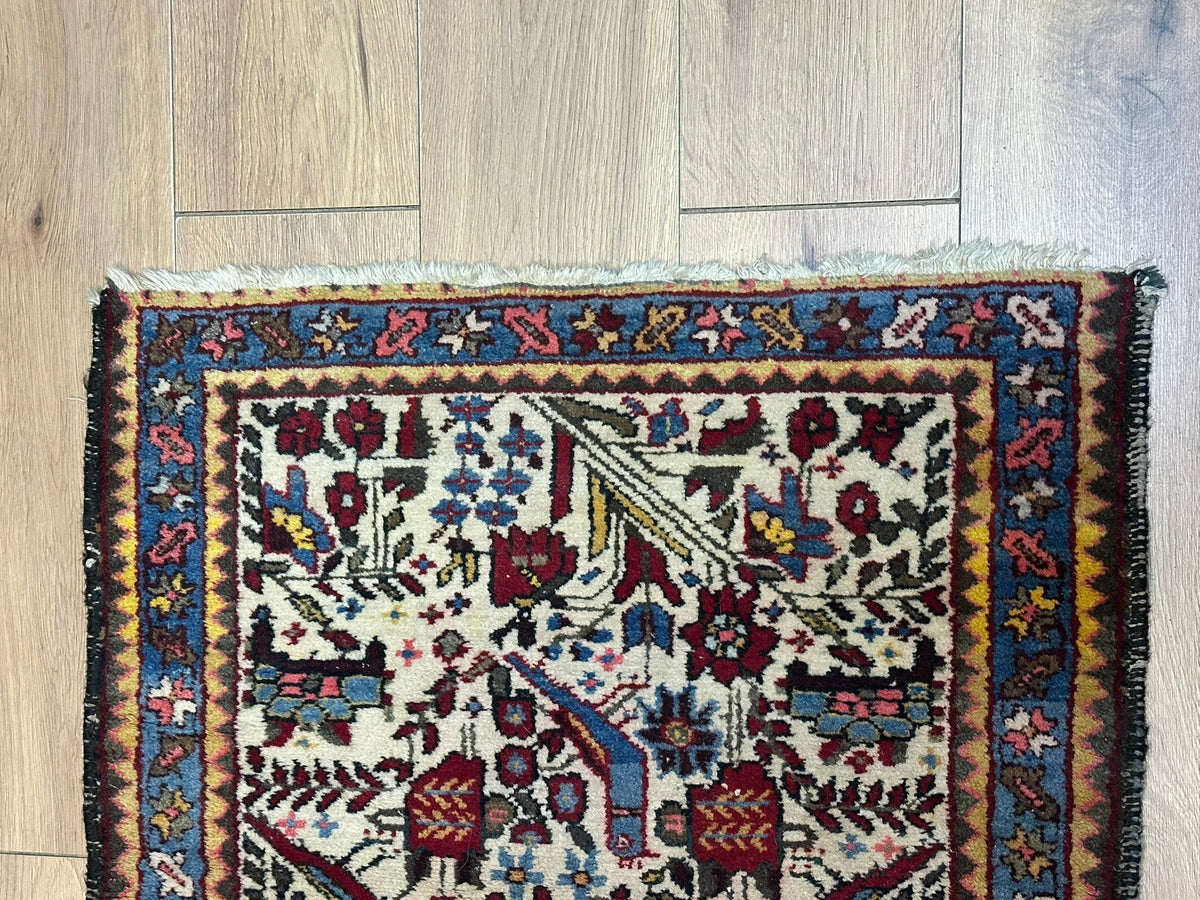 Orientteppich handgeknüpft Bachtiar 120 x 77 cm