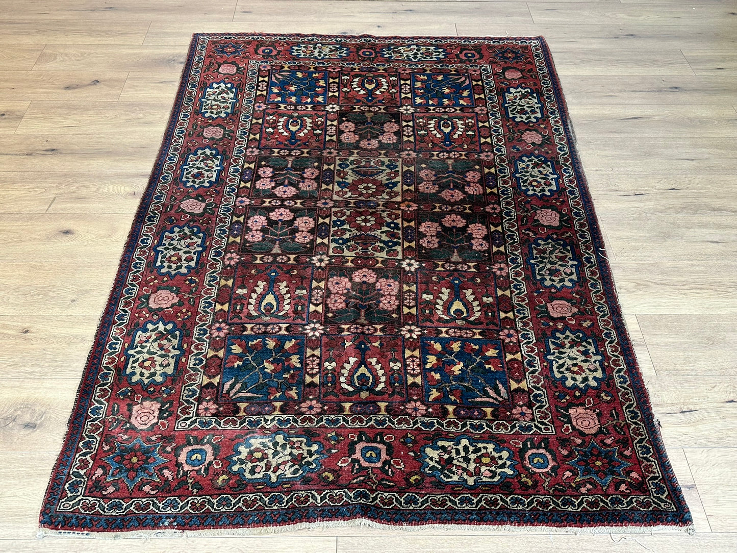 Antik Orientteppich handgeknüpft  Bachtiar naturfarben 200x145 cm