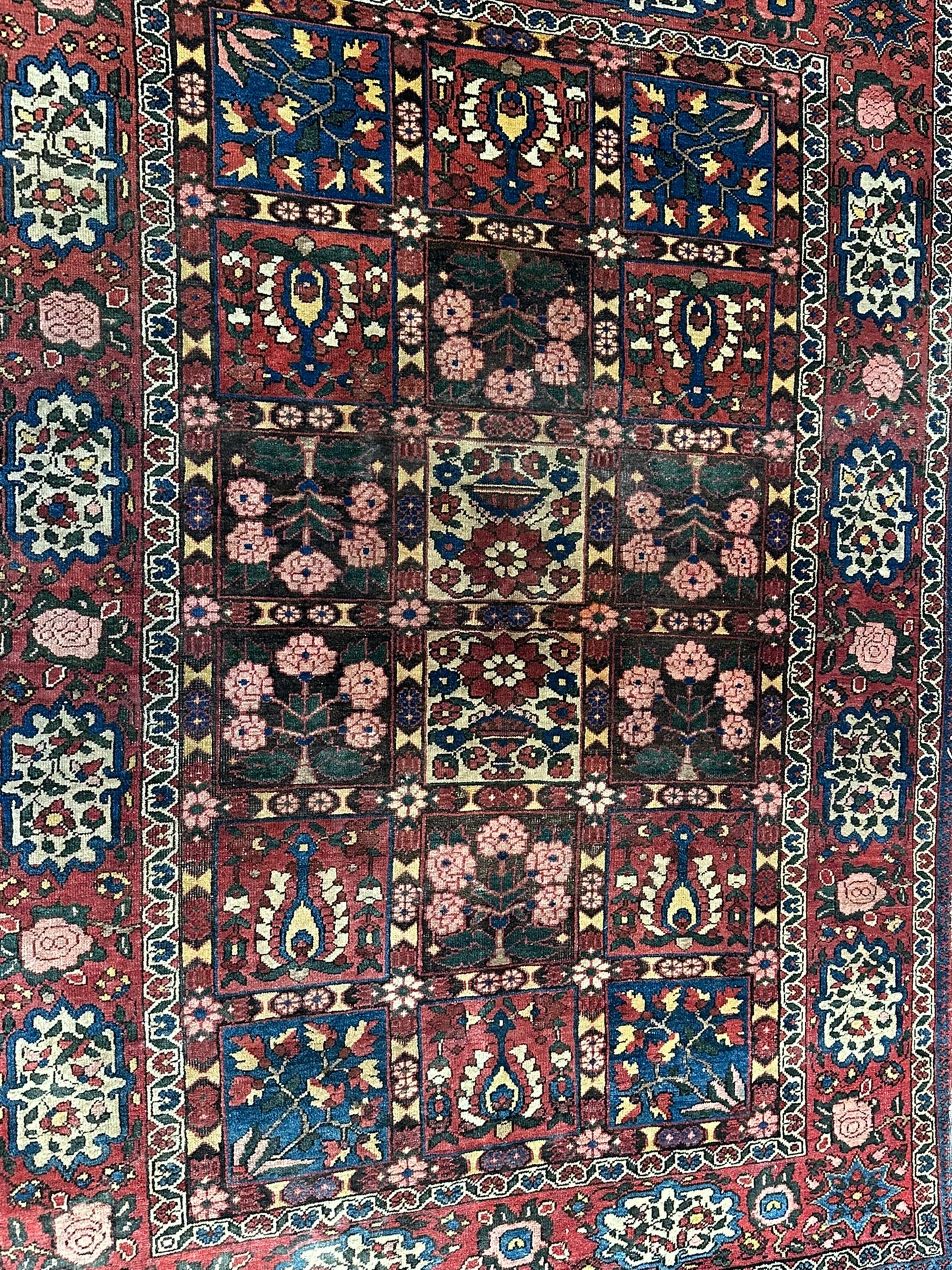 Antik Orientteppich handgeknüpft  Bachtiar naturfarben 200x145 cm