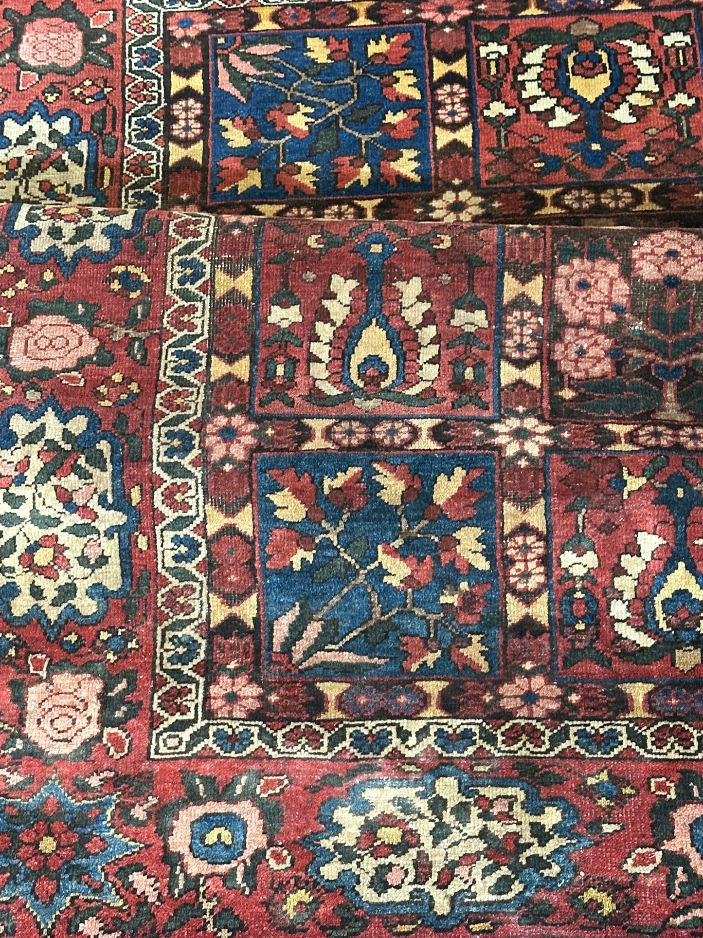Antik Orientteppich handgeknüpft  Bachtiar naturfarben 200x145 cm
