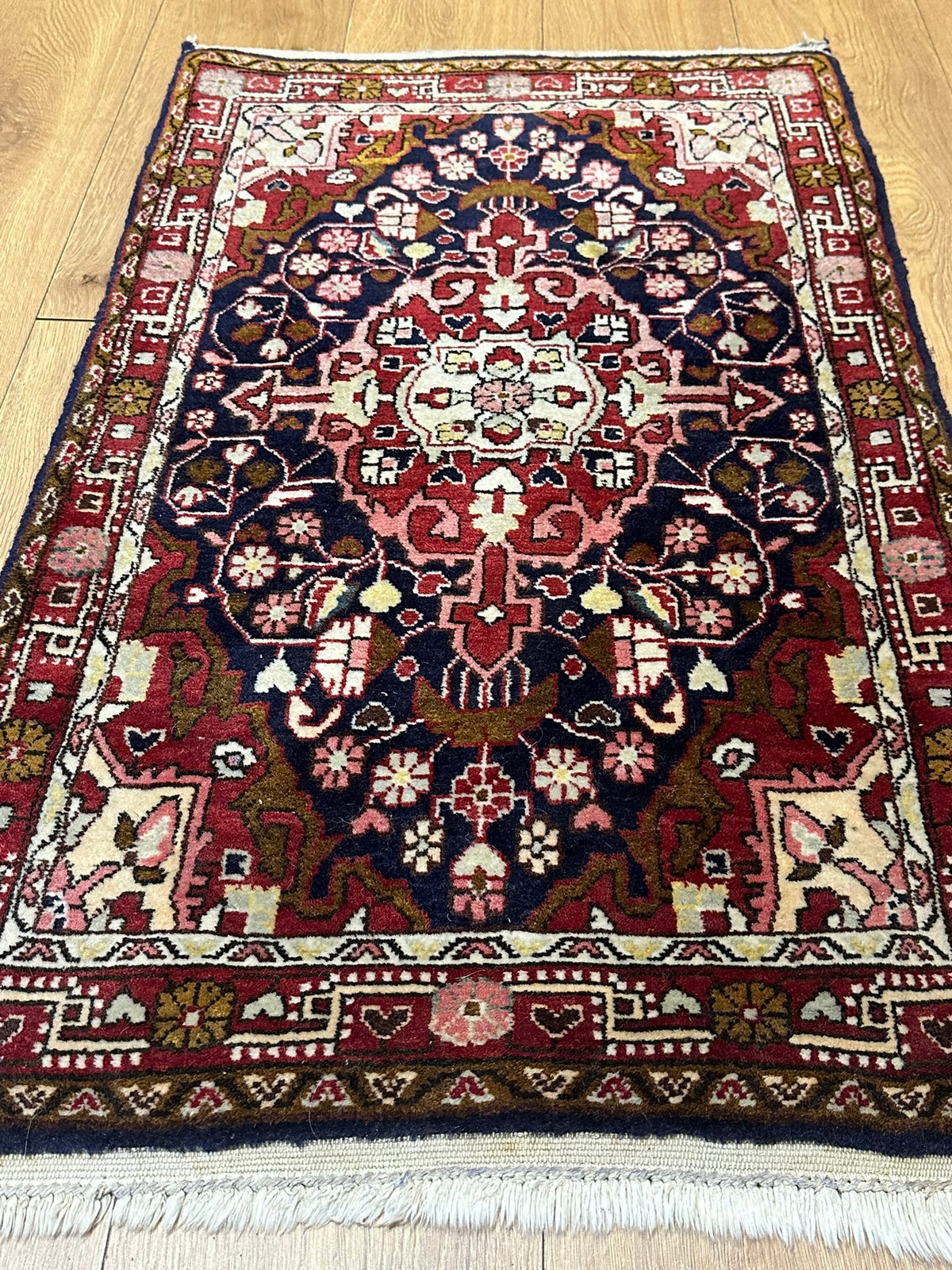 Orientteppich handgeknüpft Sarough 108 x 63 cm