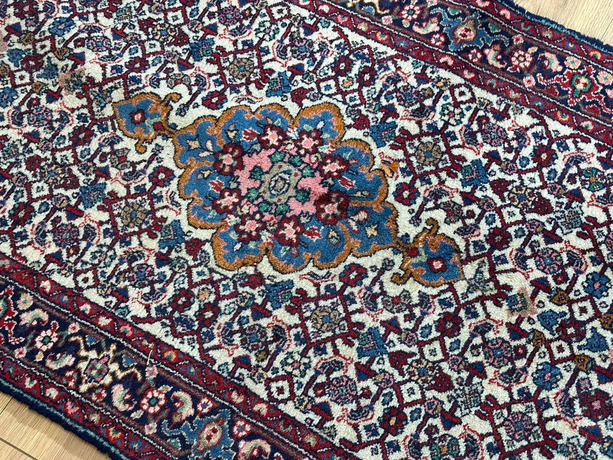 Orientteppich handgeknüpft Bidjar 130x80 cm