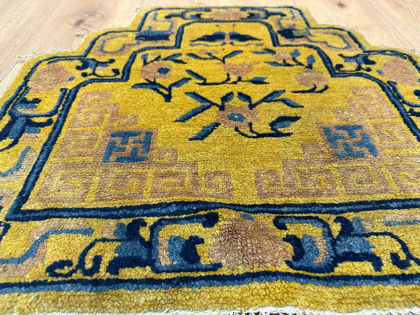 Orientteppich handgeknüpft 74x70 cm china antikes Muster