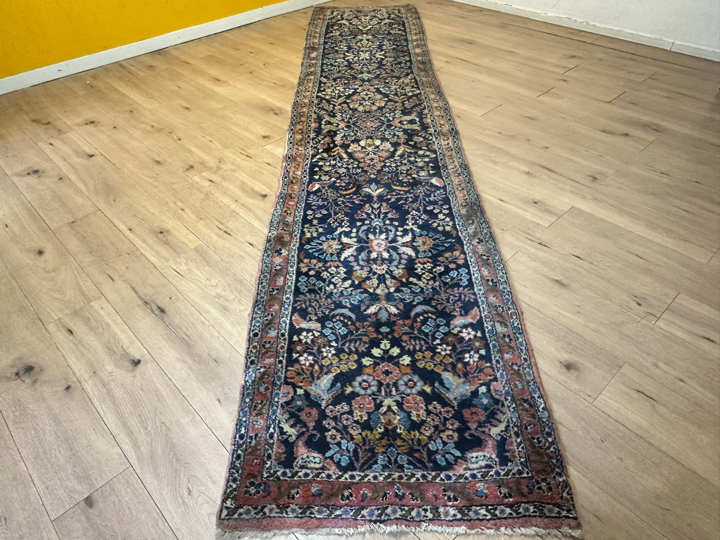 Orientteppich handgeknüpft 403x84 cm antik Malayer Stil