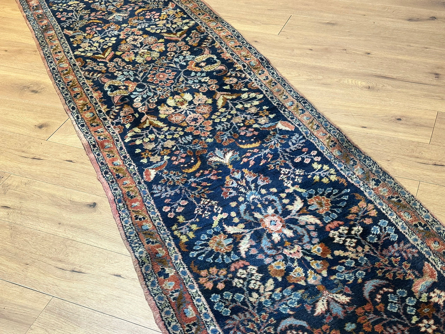 Orientteppich handgeknüpft 403x84 cm antik Malayer Stil