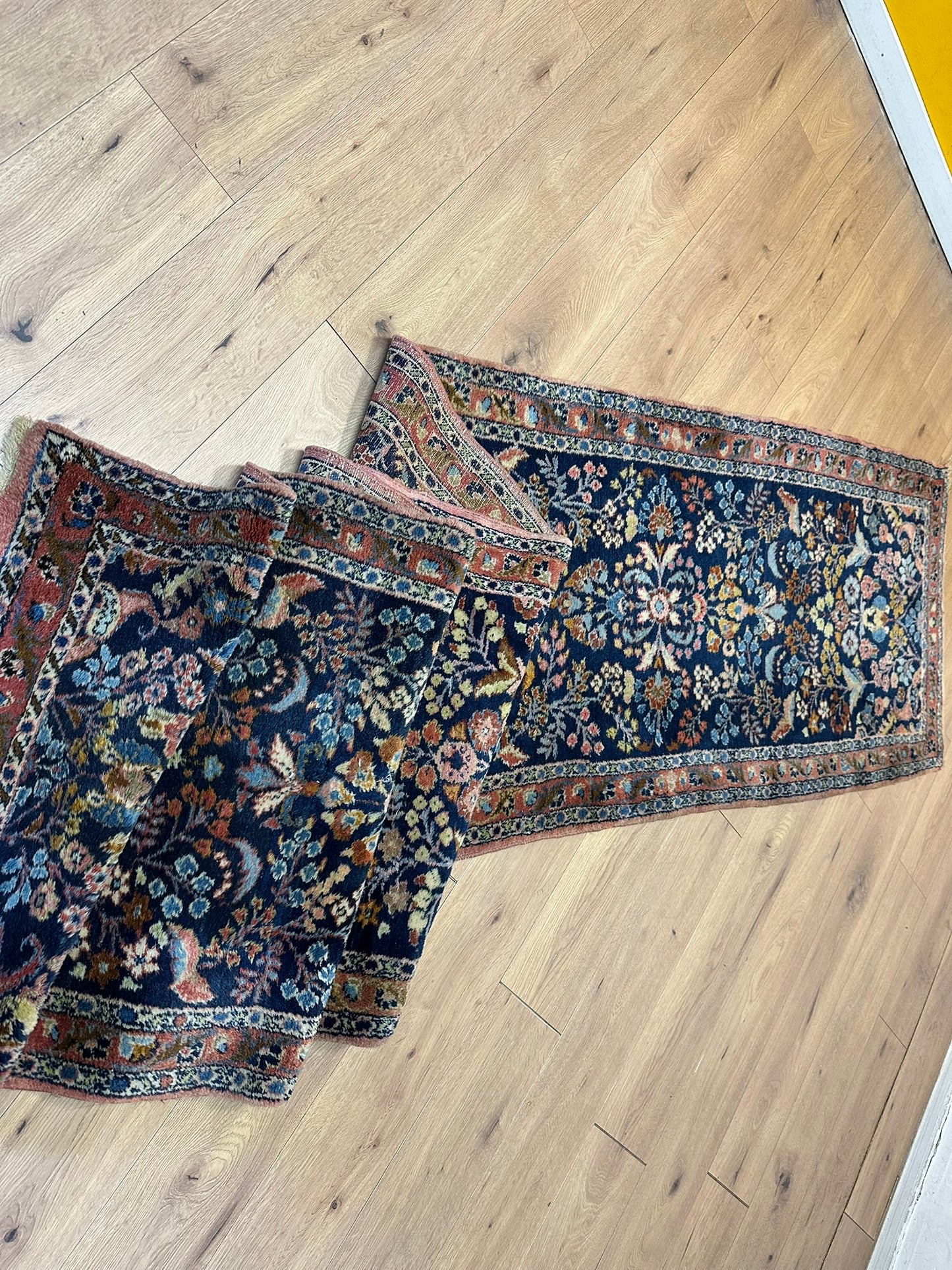 Orientteppich handgeknüpft 403x84 cm antik Malayer Stil