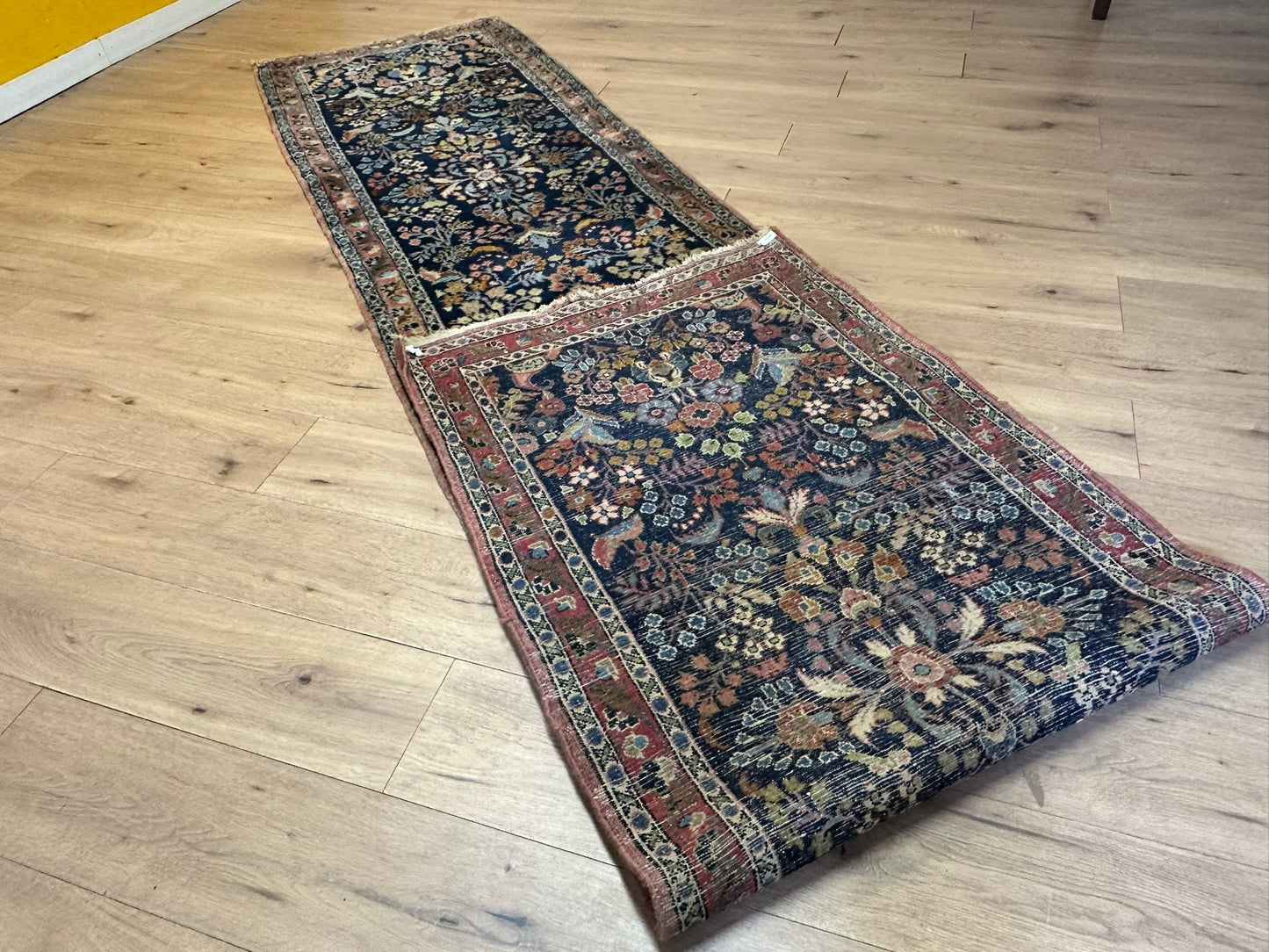 Orientteppich handgeknüpft 403x84 cm antik Malayer Stil