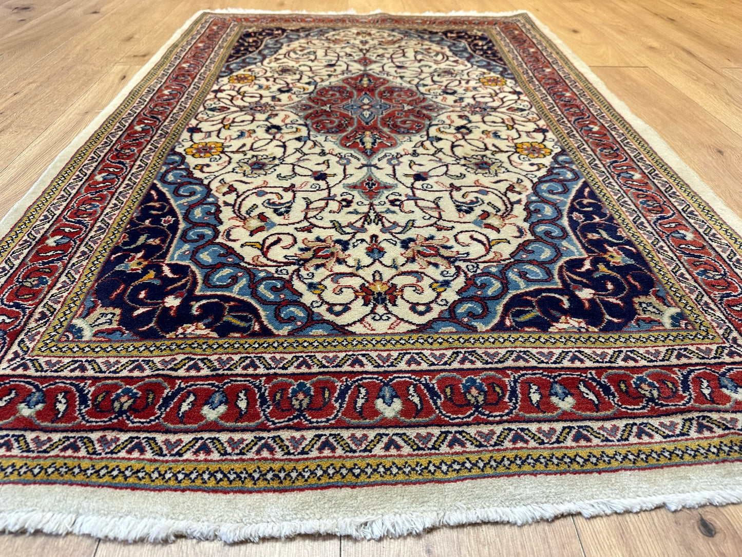 Orientteppich handgeknüpft 166x110 cm Sarouqh Medaillon