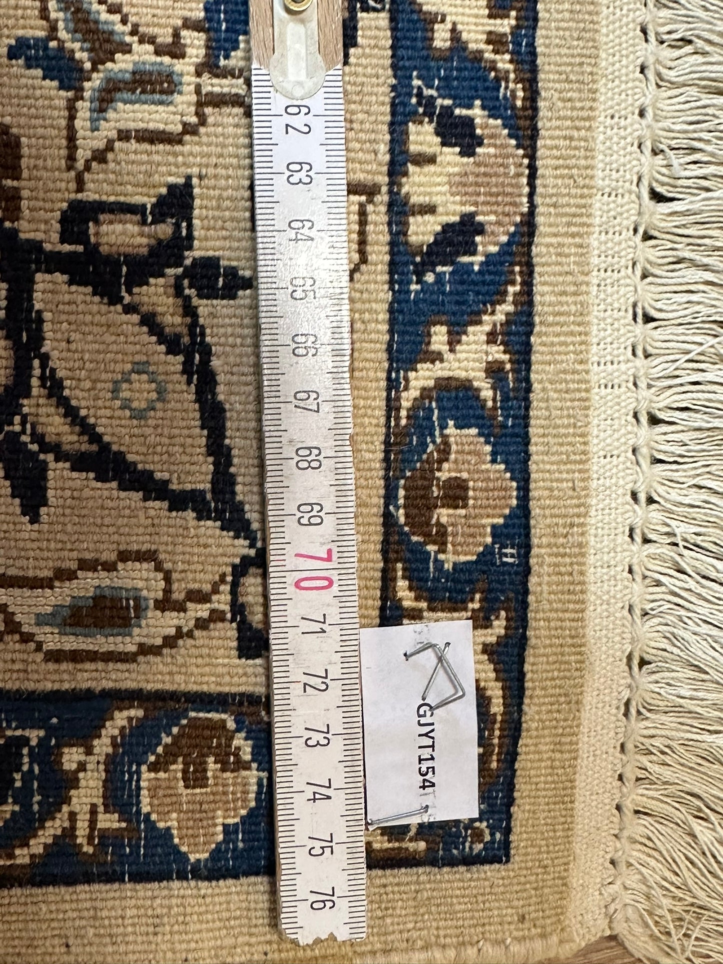 Orientteppich handgeknüpft 217x129 cm Nain mit Seide