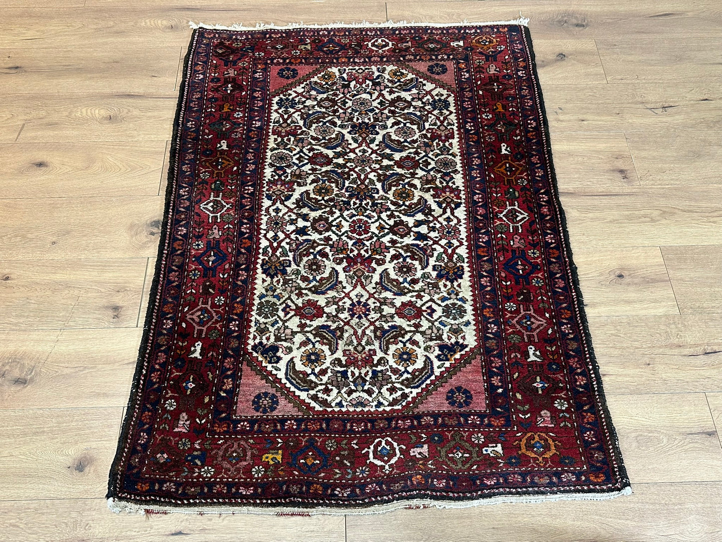 Orientteppich handgeknüpft Lilian 150x110 cm