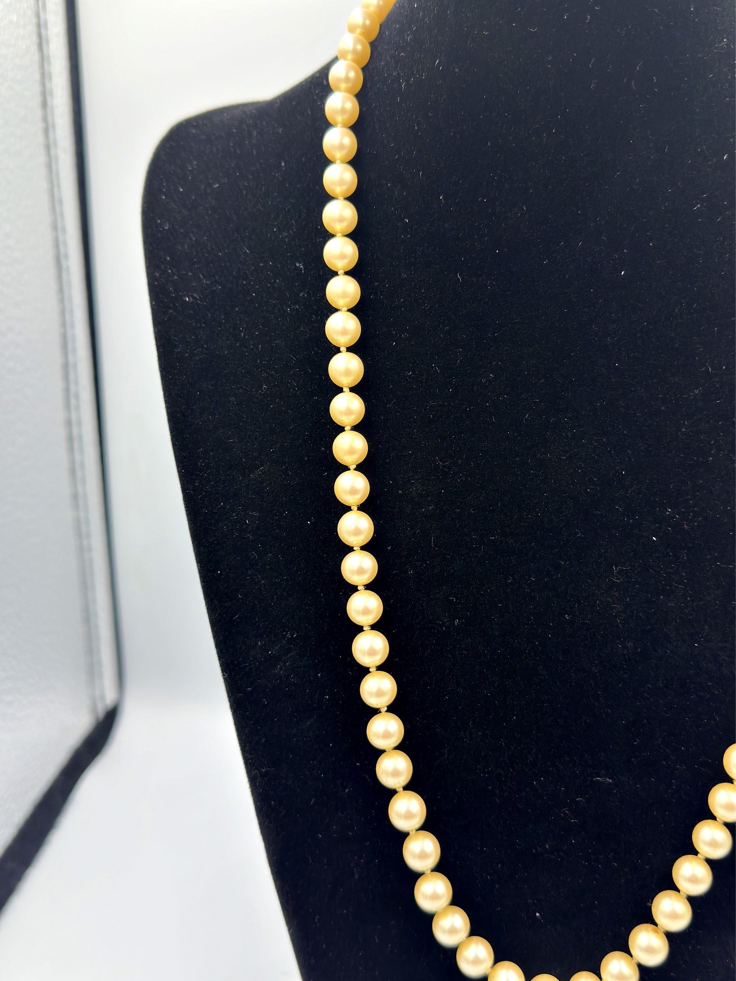 Weiße Perlenkette mit 925 Silberverschluss