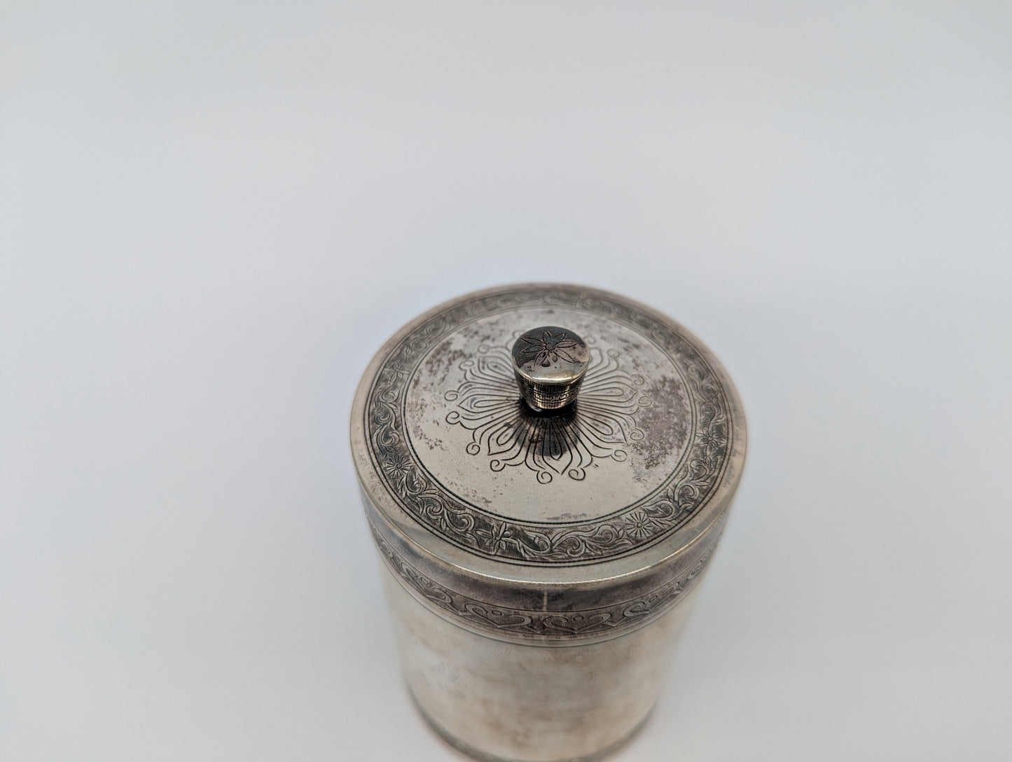 830er Silber Teedose Vorratsdose graviert verziert Dose Box