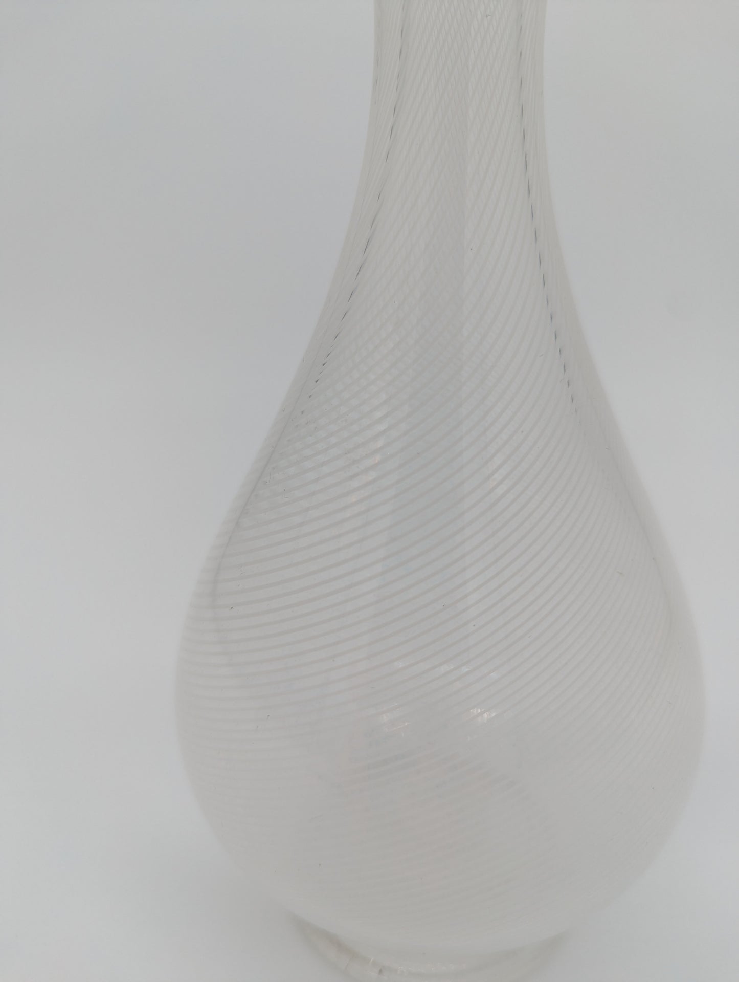 Murano Stil Karaffe Glasvase mit Stöpsel und filigranem Muster Vintage