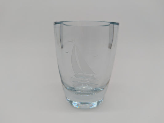 Strömbergshyttan Glasvase Kristall Vase Gravur Segelboot signiert Vintage