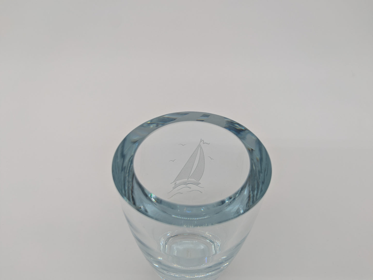 Strömbergshyttan Glasvase Kristall Vase Gravur Segelboot signiert Vintage