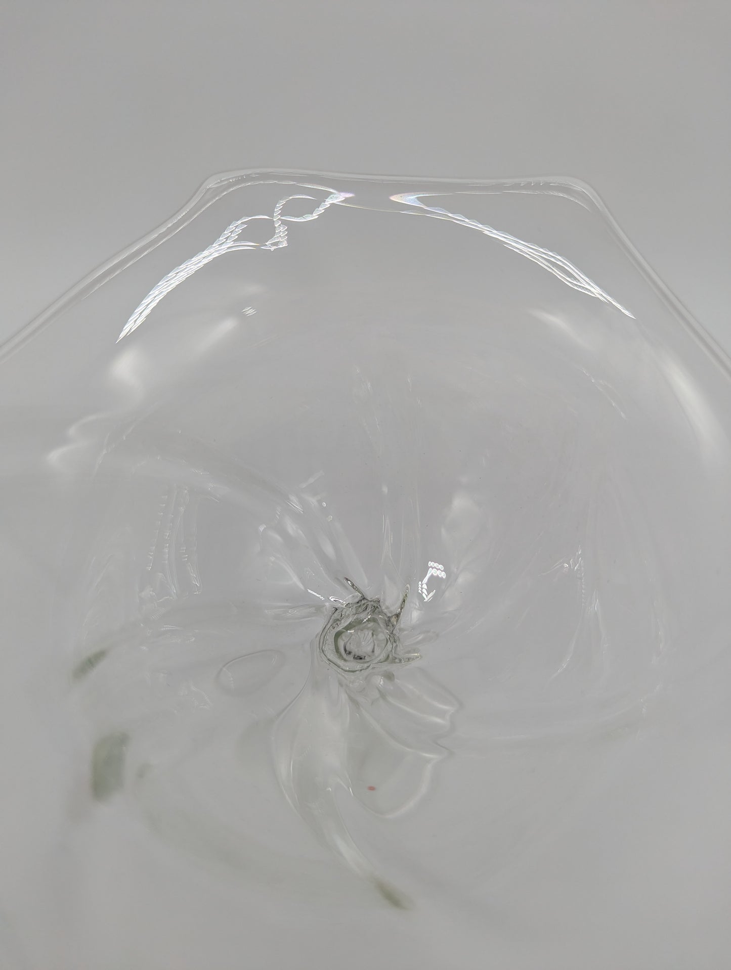 Signiertes Weinglas Kristallglas Twist Stem Designglas Vintage Studioglas