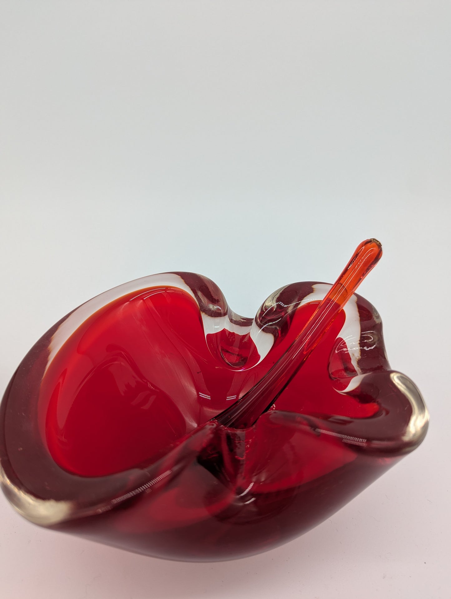 Murano Stil Glasschale Aschenbecher mit Glasstab mundgeblasen in Rot Vintage