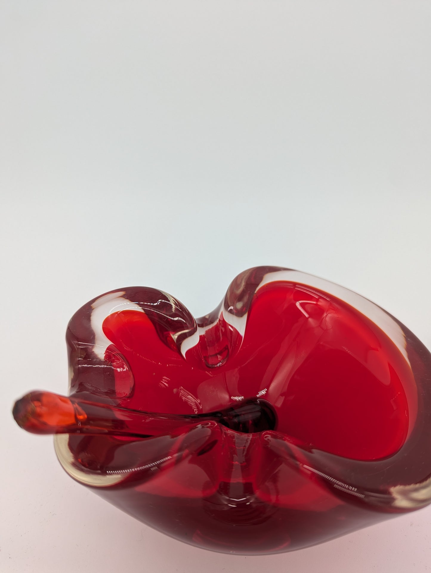 Murano Stil Glasschale Aschenbecher mit Glasstab mundgeblasen in Rot Vintage