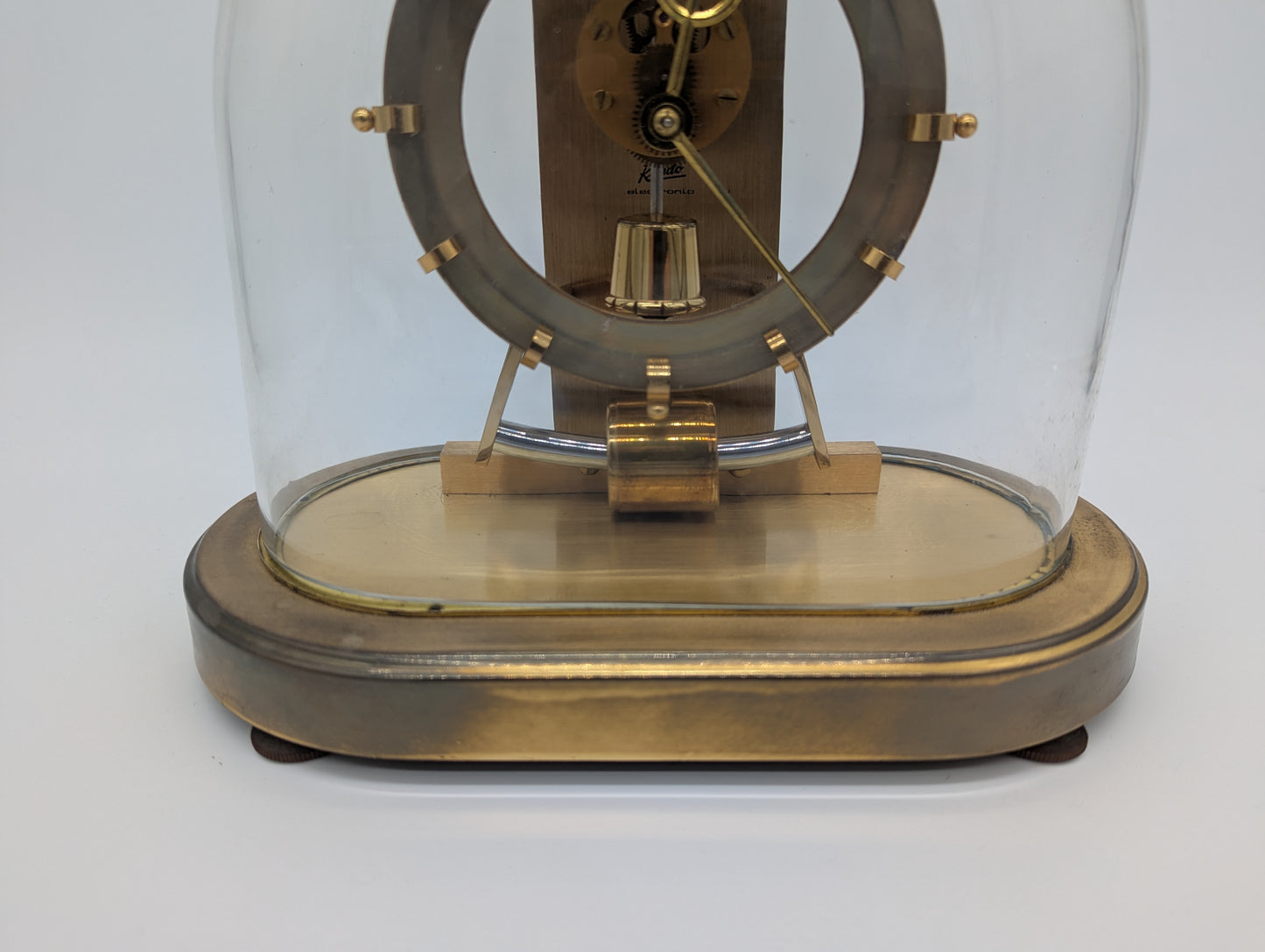 Magnetpendel Uhr Tischuhr aus Messing von Kundo Quarzwerk Mid Century