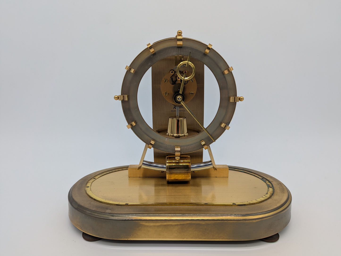 Magnetpendel Uhr Tischuhr aus Messing von Kundo Quarzwerk Mid Century