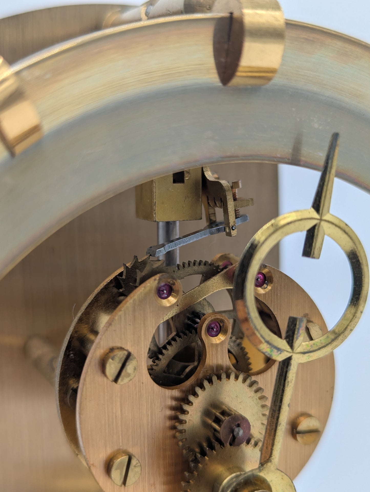 Magnetpendel Uhr Tischuhr aus Messing von Kundo Quarzwerk Mid Century