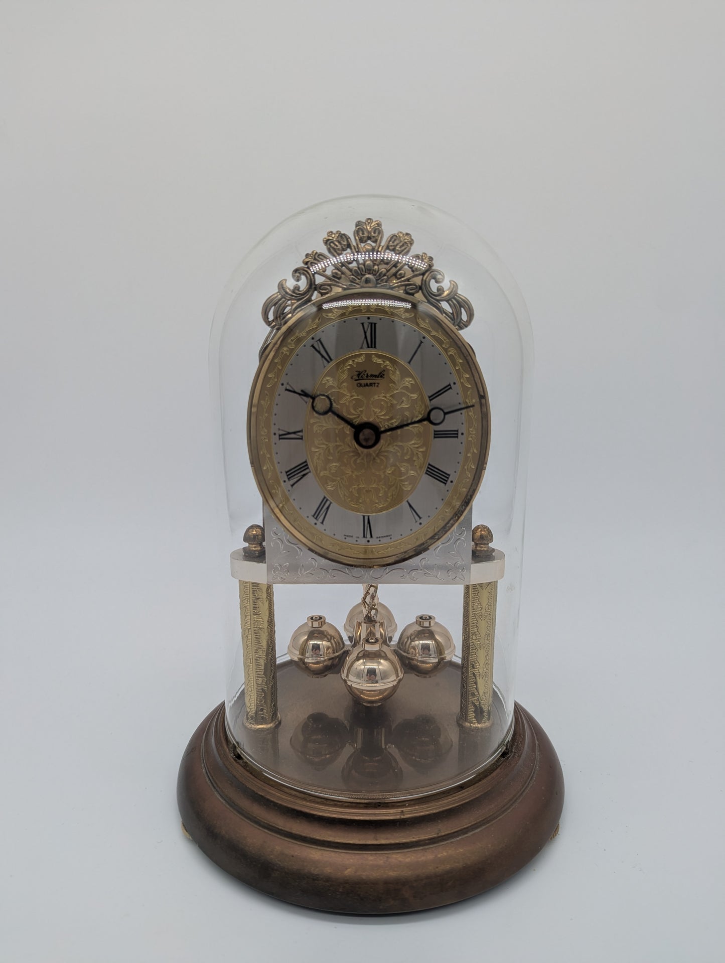 Hermle Tischuhr Kaminuhr mit Drehpendel und Glasdom Quarz Vintage