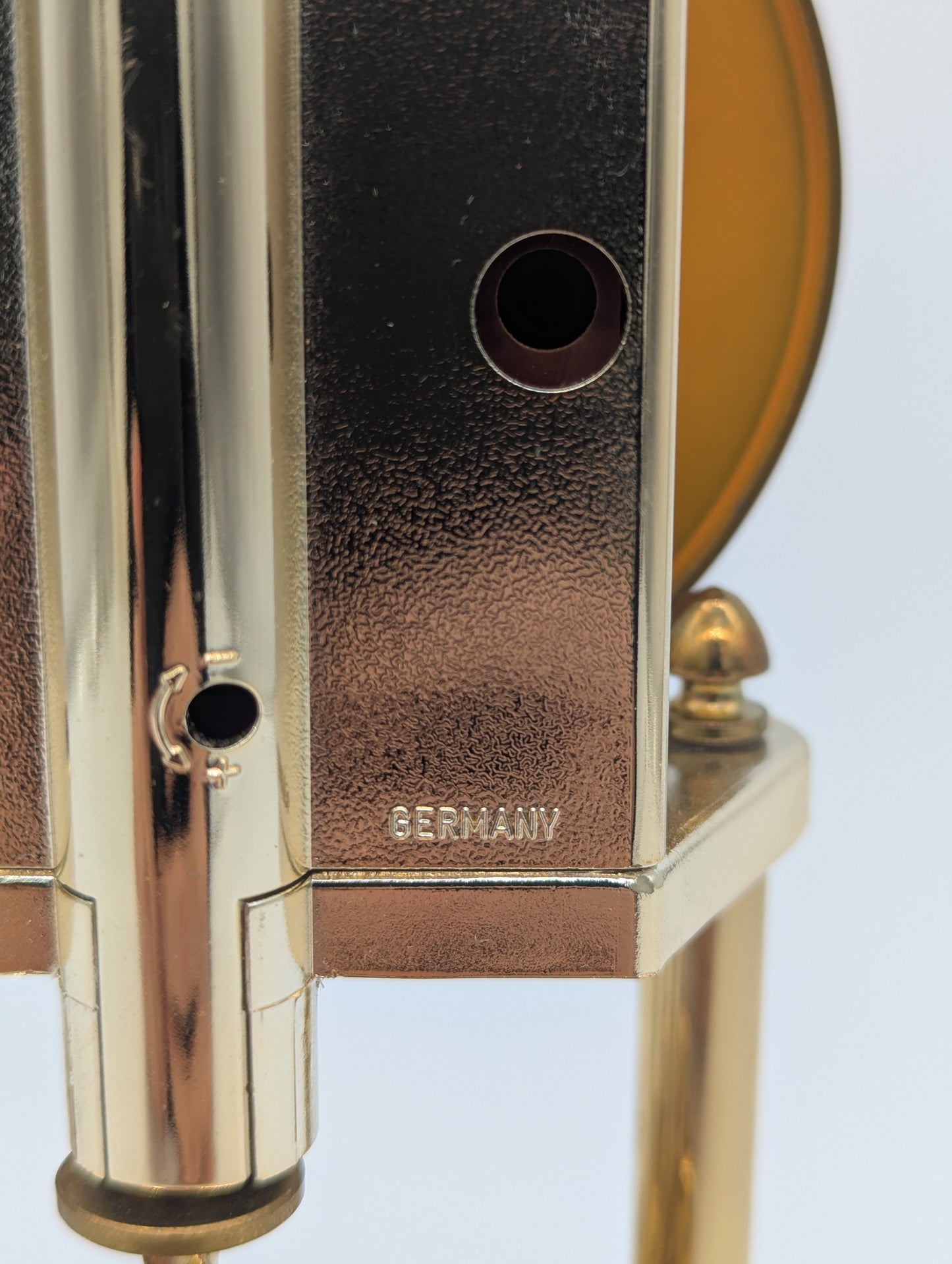 Hermle Kaminuhr Tischuhr mit Drehpendel und Glasdom Quarz Vintage