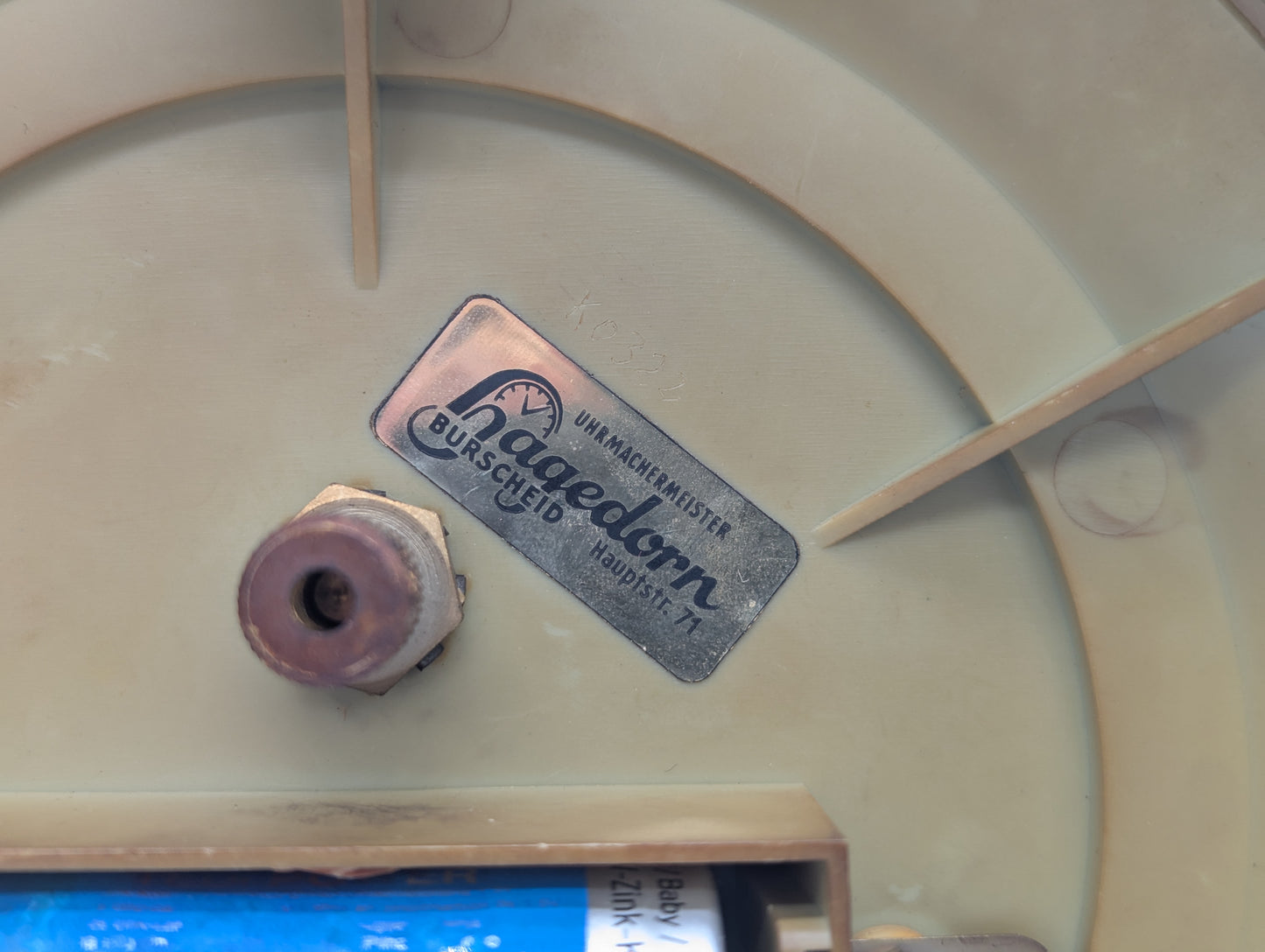 Hermle Kaminuhr Tischuhr mit Drehpendel und Glasdom Quarz Vintage