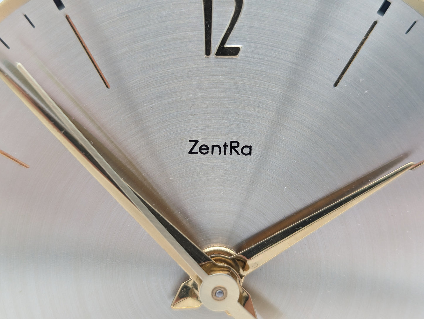 Zentra Tischuhr Kaminuhr mit Drehpendel und Glasdom Quarzwerk Vintage