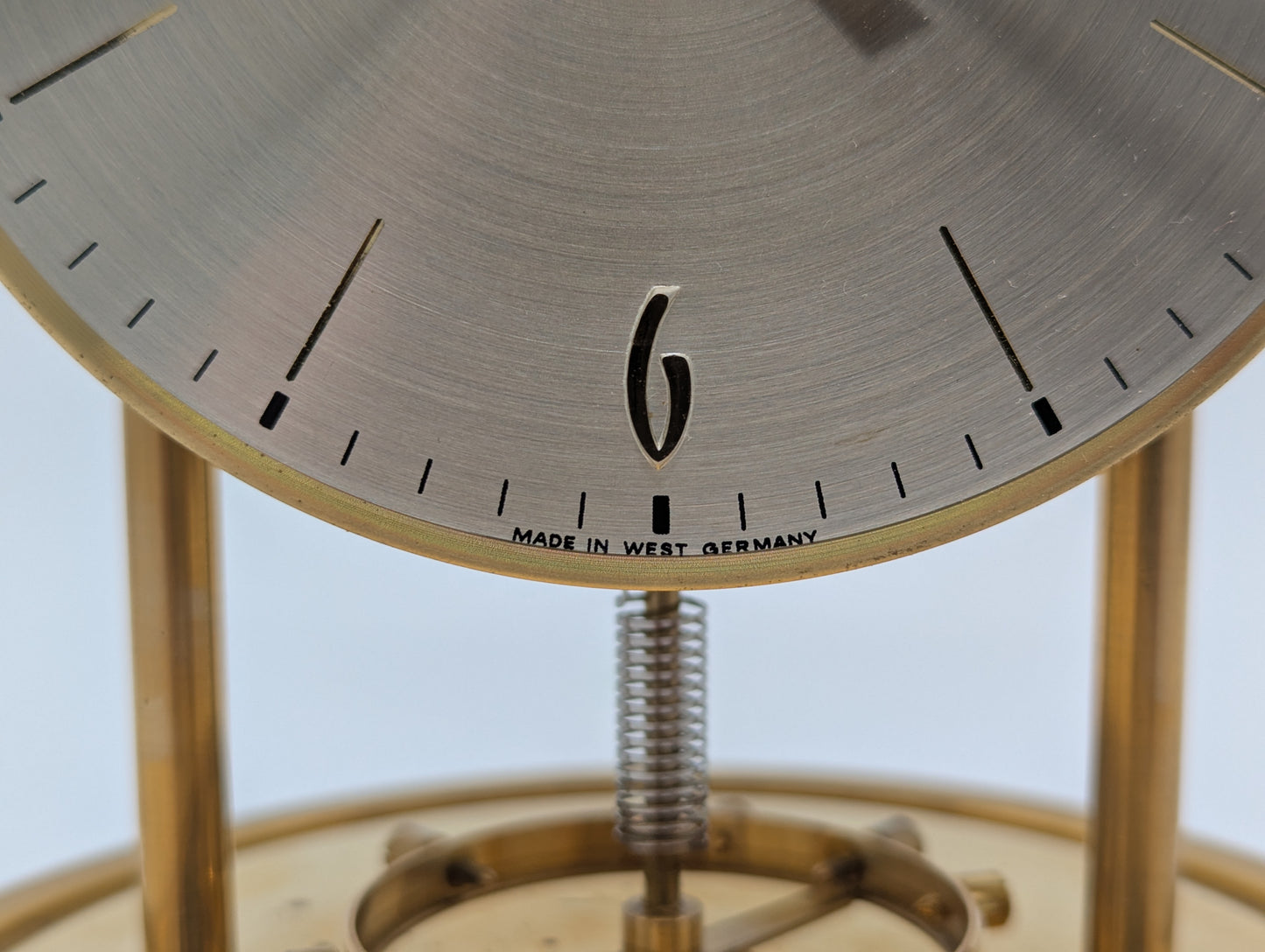 Zentra Tischuhr Kaminuhr mit Drehpendel und Glasdom Quarzwerk Vintage